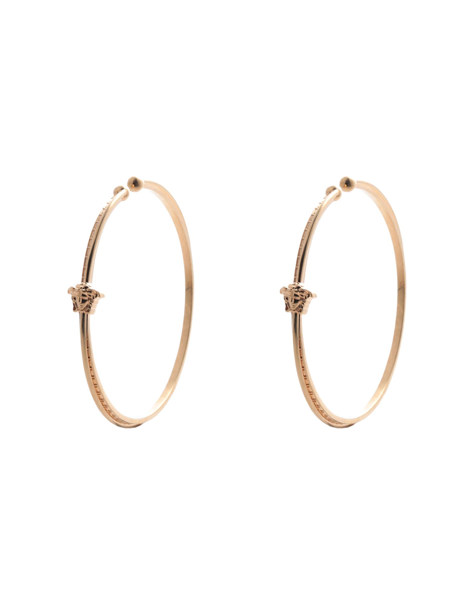 브랜드 로고, 클로져 없음. 이미지