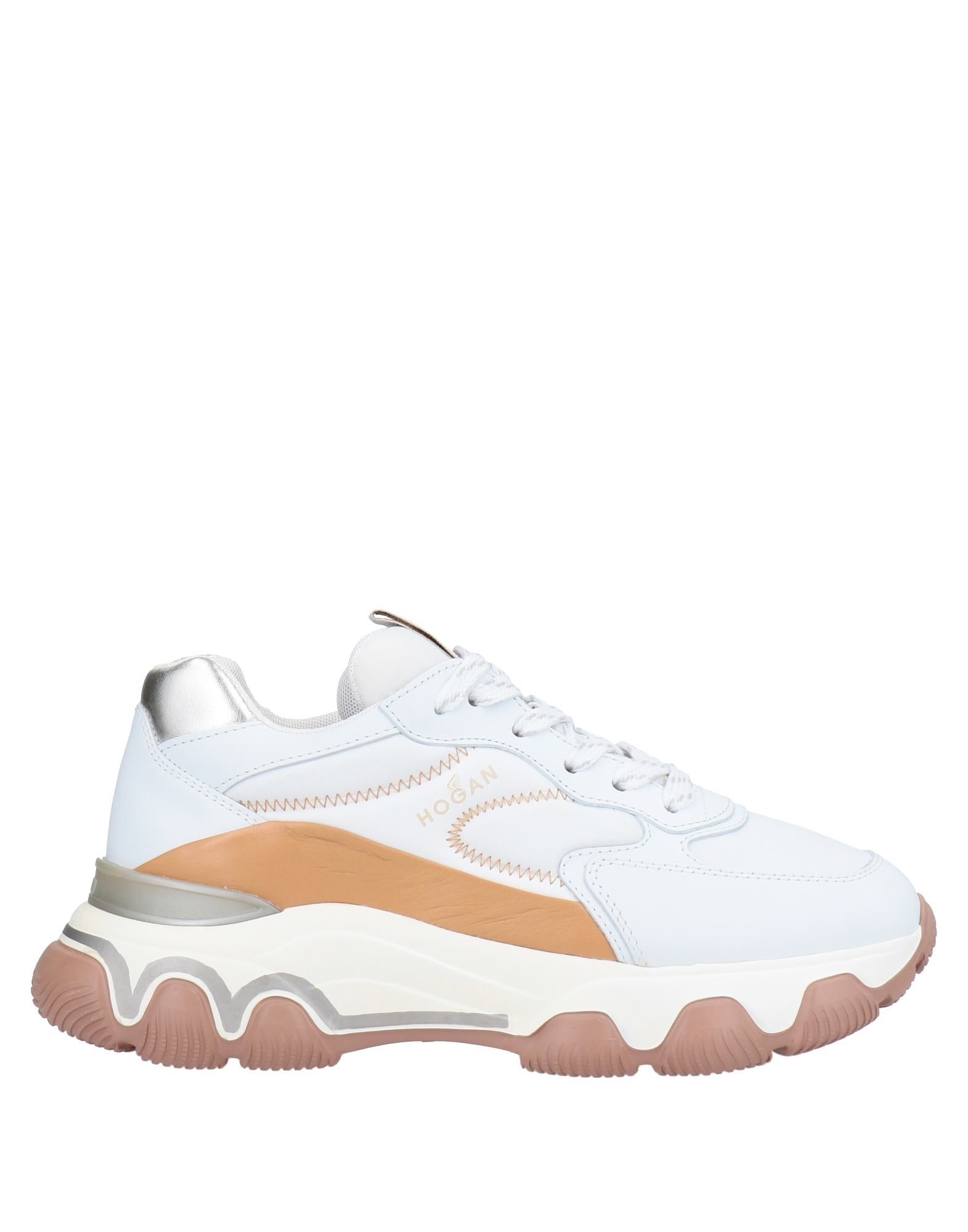 가죽, 합성 고무 소재, 브랜드 로고, 투톤 패턴, 안감있음, 스트링, 라운드 토, 힐 없음, 고무 밑창, 동물성 비섬유 자재 함유, 라미네이트 효과. 이미지