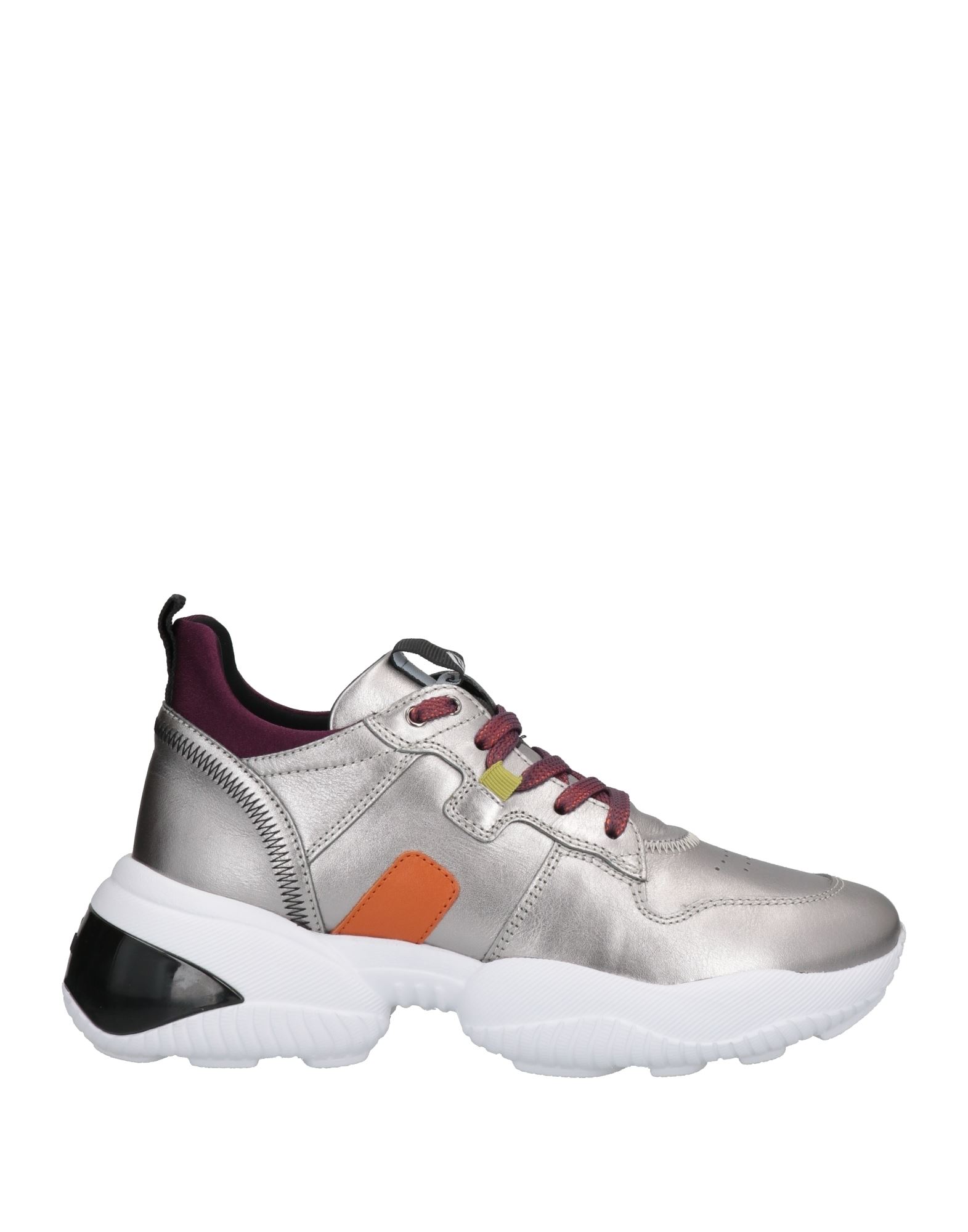 가죽, 테크니컬 패브릭, 브랜드 로고, 멀티컬러 패턴, 가죽 백킹, 스트링, 라운드 토, 힐 없음, 미끄럼방지 고무 밑창, 동물성 비섬유 자재 함유, 로우탑 스니커즈 & 스포츠 슈즈. 이미지