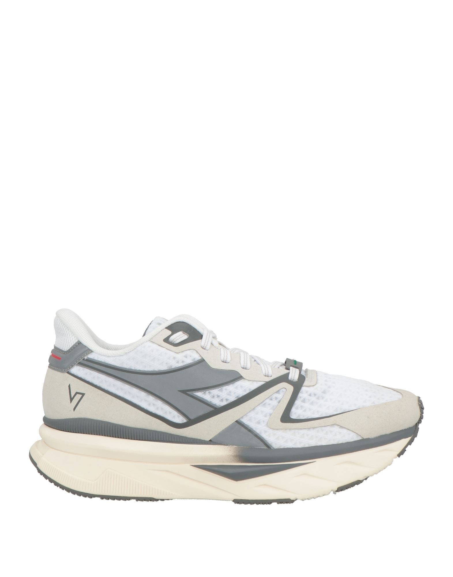 로우탑 스니커즈 & 스포츠 슈즈, 테크니컬 패브릭, 투톤 패턴, 브랜드 로고, 내부 패브릭, 레이스업 여밈, 라운드 토, 미끄럼방지 고무 밑창, 스몰 핏. 이미지