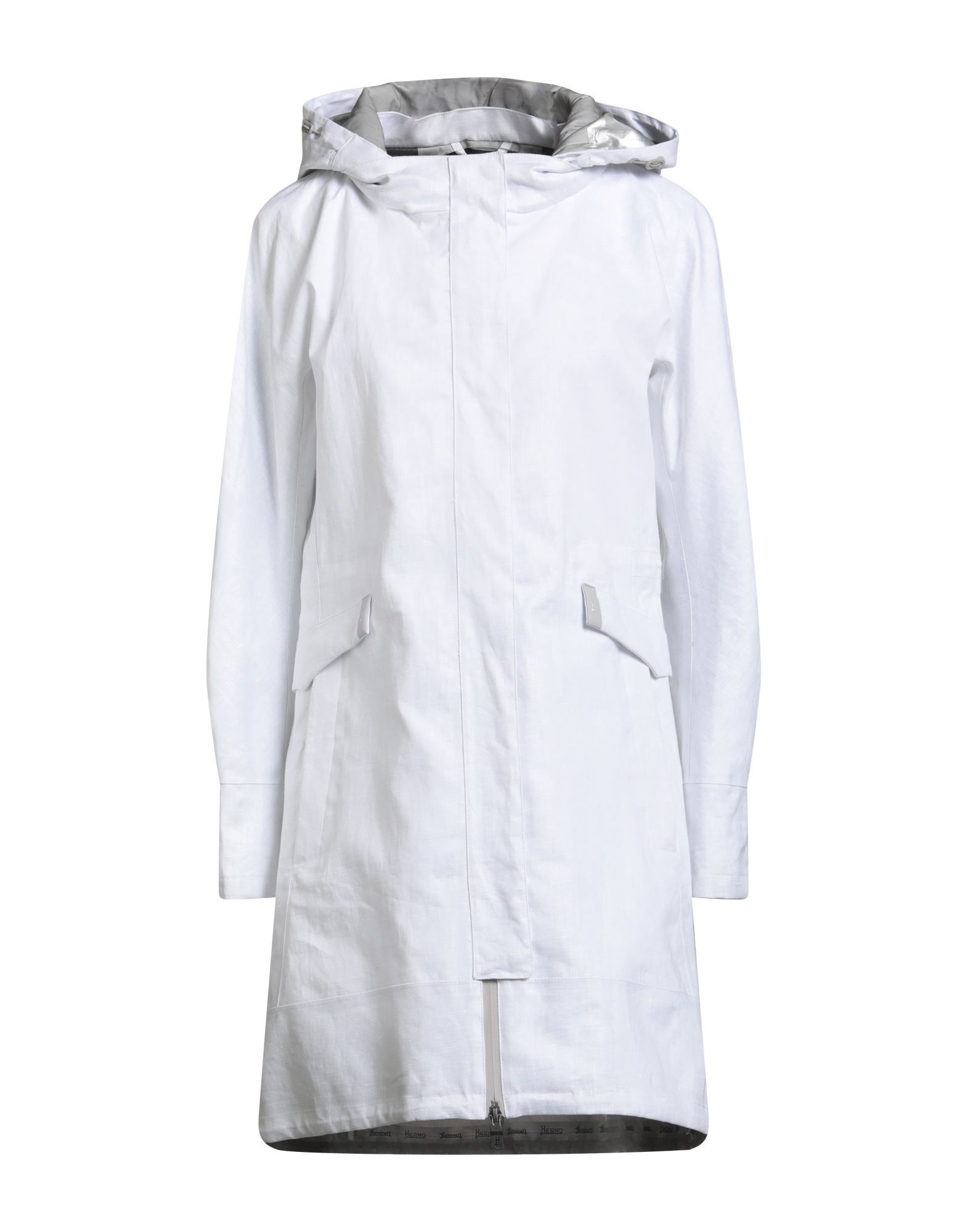 파카, 리넨, 방수, 브랜드 로고, 솔리드 컬러, 목 부분의 분리 가능한 후드, 롱 슬리브, 안감없음, 지퍼 여밈, 스냅버튼 여밈, 지퍼 포켓, 드라이클리닝, 표백 금지, 건조기 사용불가, 다림질 금지. 이미지