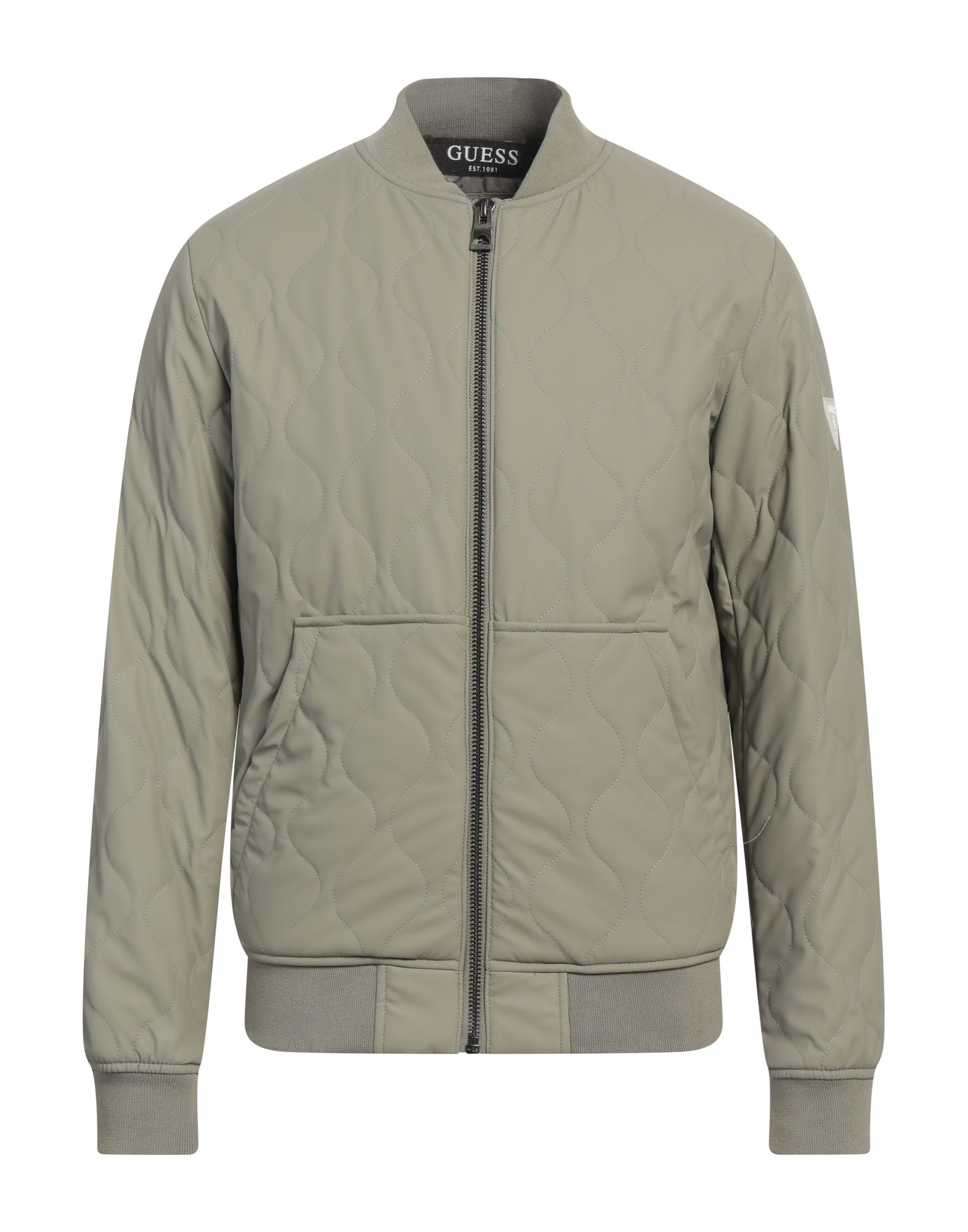 보머 자켓, 테크니컬 패브릭, 퀼팅, 방수, 브랜드 로고, 솔리드 컬러, 크루넥, 싱글브레스티드, 롱 슬리브, 합성 충전재, 라이트 패딩, 지퍼 여밈, 세탁기로 세탁, 표백 금지, 건조기 사용불가, 다림질 금지. 이미지