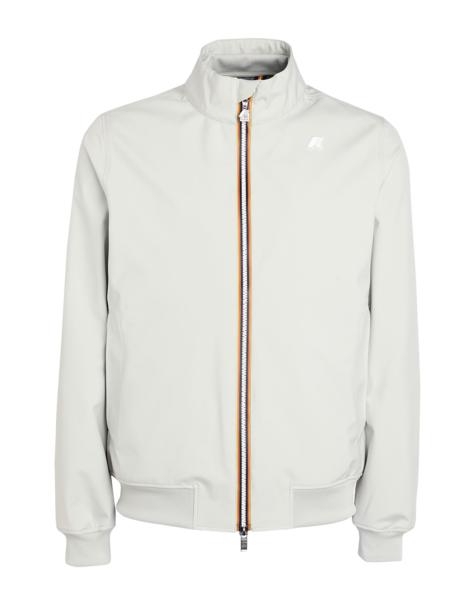 테크니컬 패브릭, 브랜드 로고, 솔리드 컬러, 터틀넥, 싱글브레스티드, 롱 슬리브, 안감없음, 지퍼 여밈, 지퍼 포켓, 세탁기로 세탁, 표백 금지, 건조기 사용가능, 윈드브레이커. 이미지