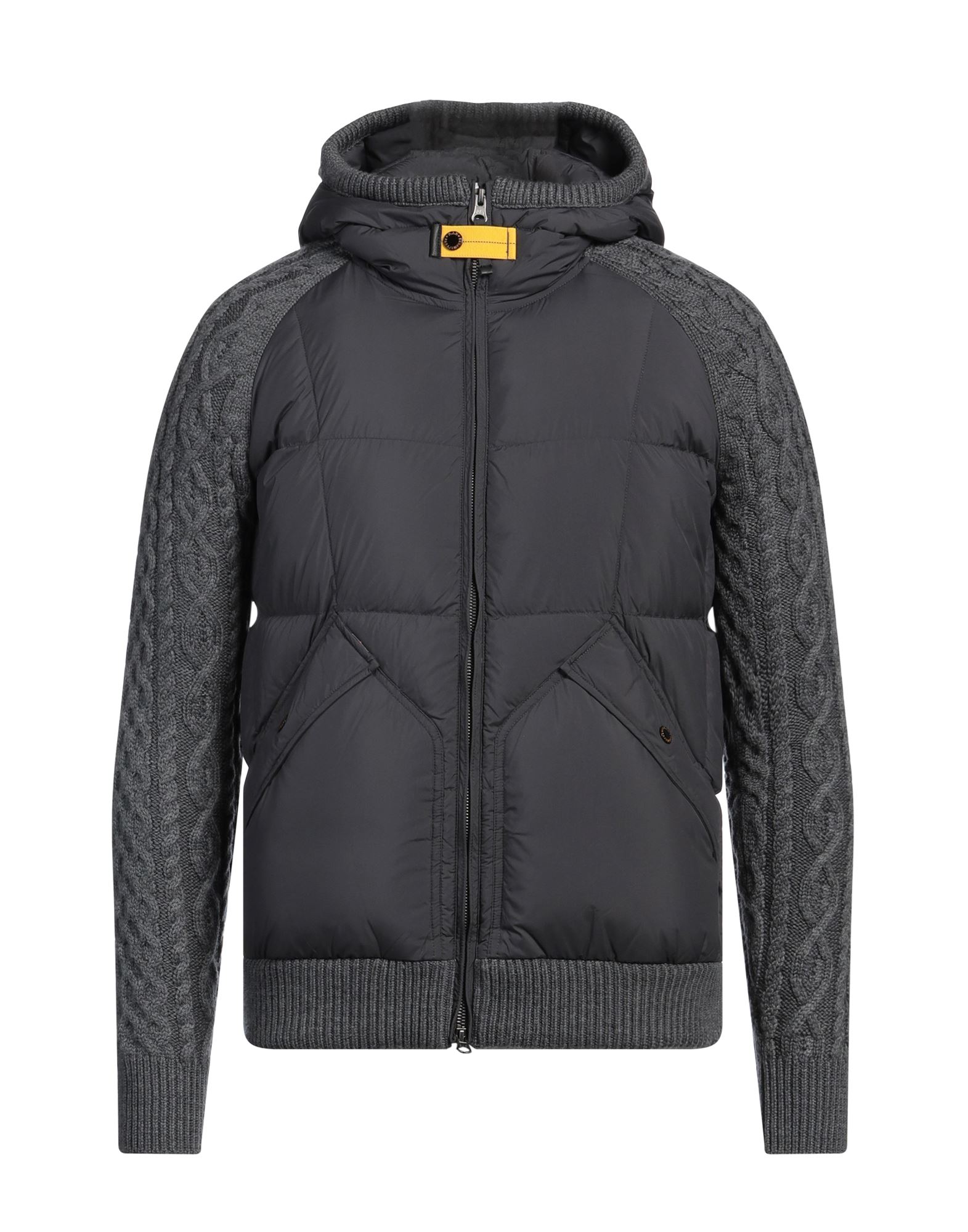 쇼트 다운 자켓, 테크니컬 패브릭, 니트 소재, 미디엄웨이트 니트, 솔리드 컬러, 브랜드 로고, 후드, 싱글브레스티드, 롱 슬리브, 덕 다운 내장, 지퍼 여밈, 스냅버튼 여밈, 멀티 포켓, 동물성 비섬유 자재 함유, 드라이클리닝, 표백 금지, 건조기 사용불가. 이미지