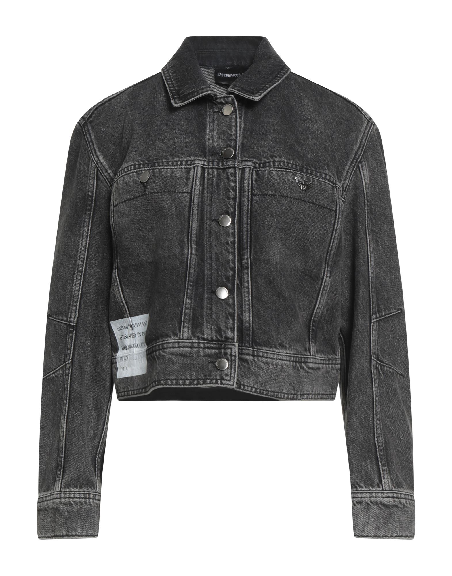 데님 트러커 자켓, 데님, 바랜 효과, 프린트 디테일 솔리드 컬러, 브랜드 로고, 컬러 워싱, 클래식 칼라, 싱글브레스티드, 롱 슬리브, 버튼 커프스, 안감없음, 버튼 여밈, 포켓 2개, 손세탁, 표백 금지, 건조기 사용불가. 이미지