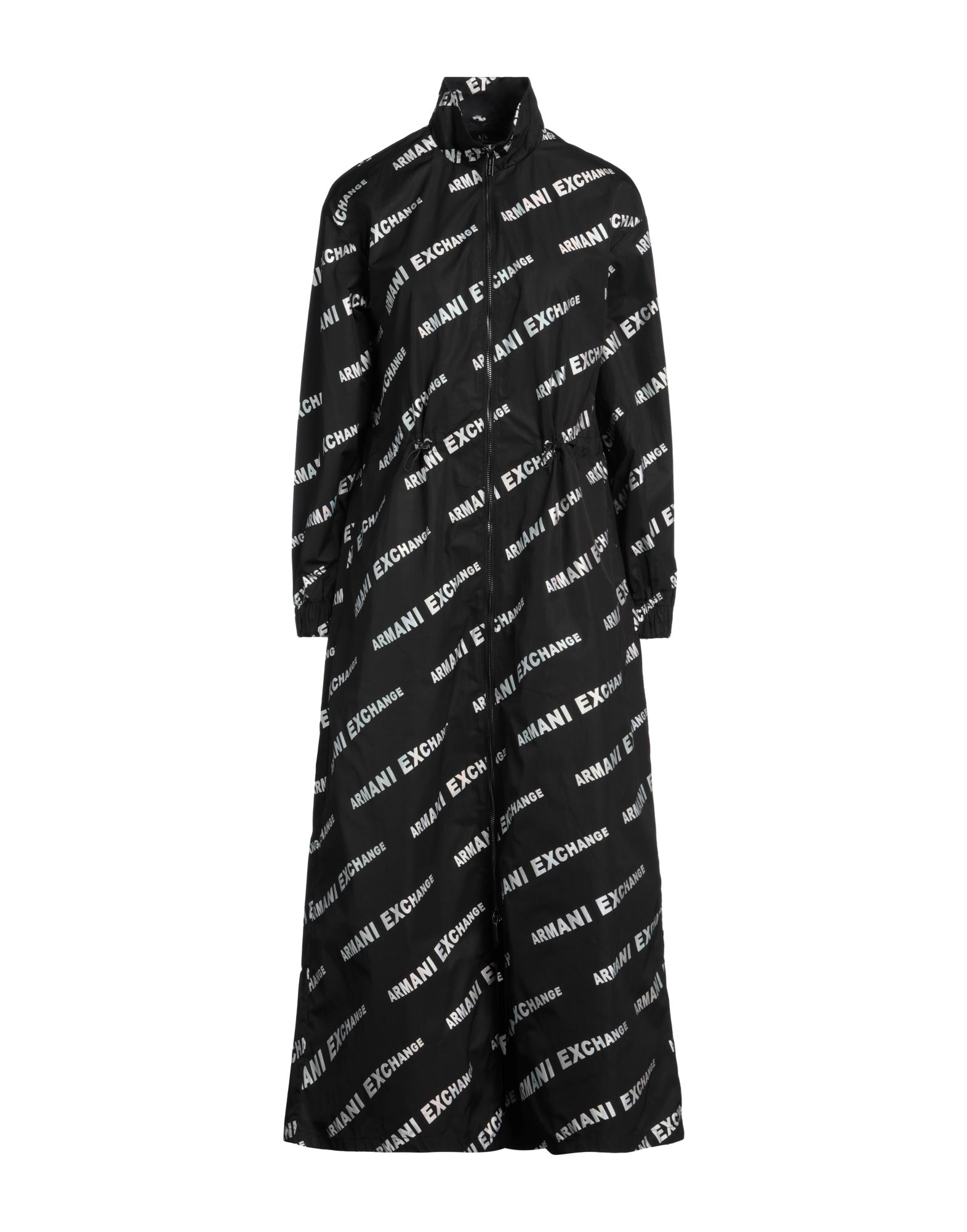 레인코트, 테크니컬 패브릭, 로고 디자인, 장식 부착 없음, 터틀넥, 싱글브레스티드, 롱 슬리브, 안감없음, 지퍼 여밈, 드로스트링 웨이스트, 멀티 포켓, 손세탁, 표백 금지, 건조기 사용불가, 다림질 금지. 이미지