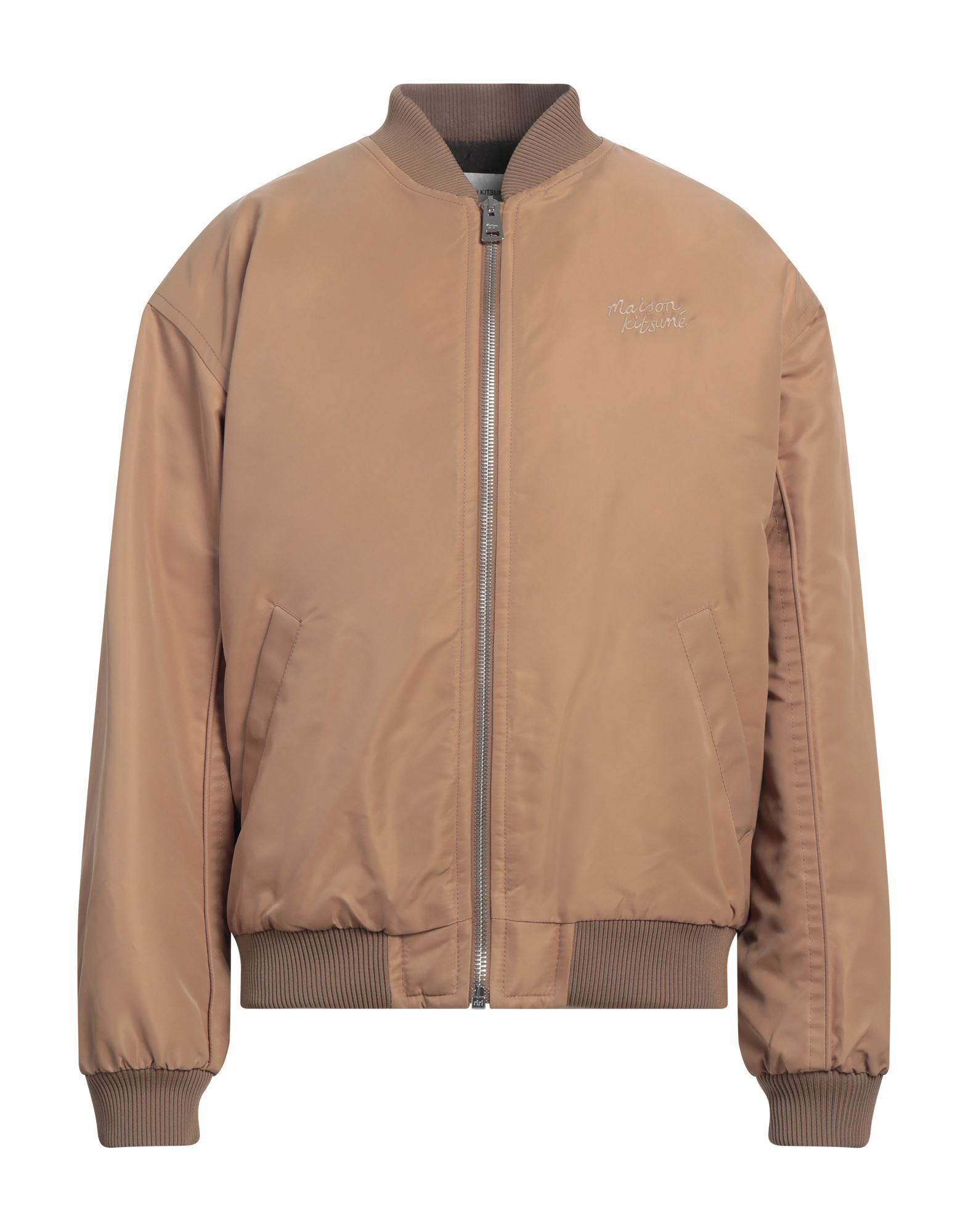 테크니컬 패브릭, 자수 로고 장식, 솔리드 컬러, 크루넥, 싱글브레스티드, 롱 슬리브, 안감있음, 지퍼 여밈, 멀티 포켓, 드라이클리닝, 표백 금지, 건조기 사용불가, 보머 자켓. 이미지