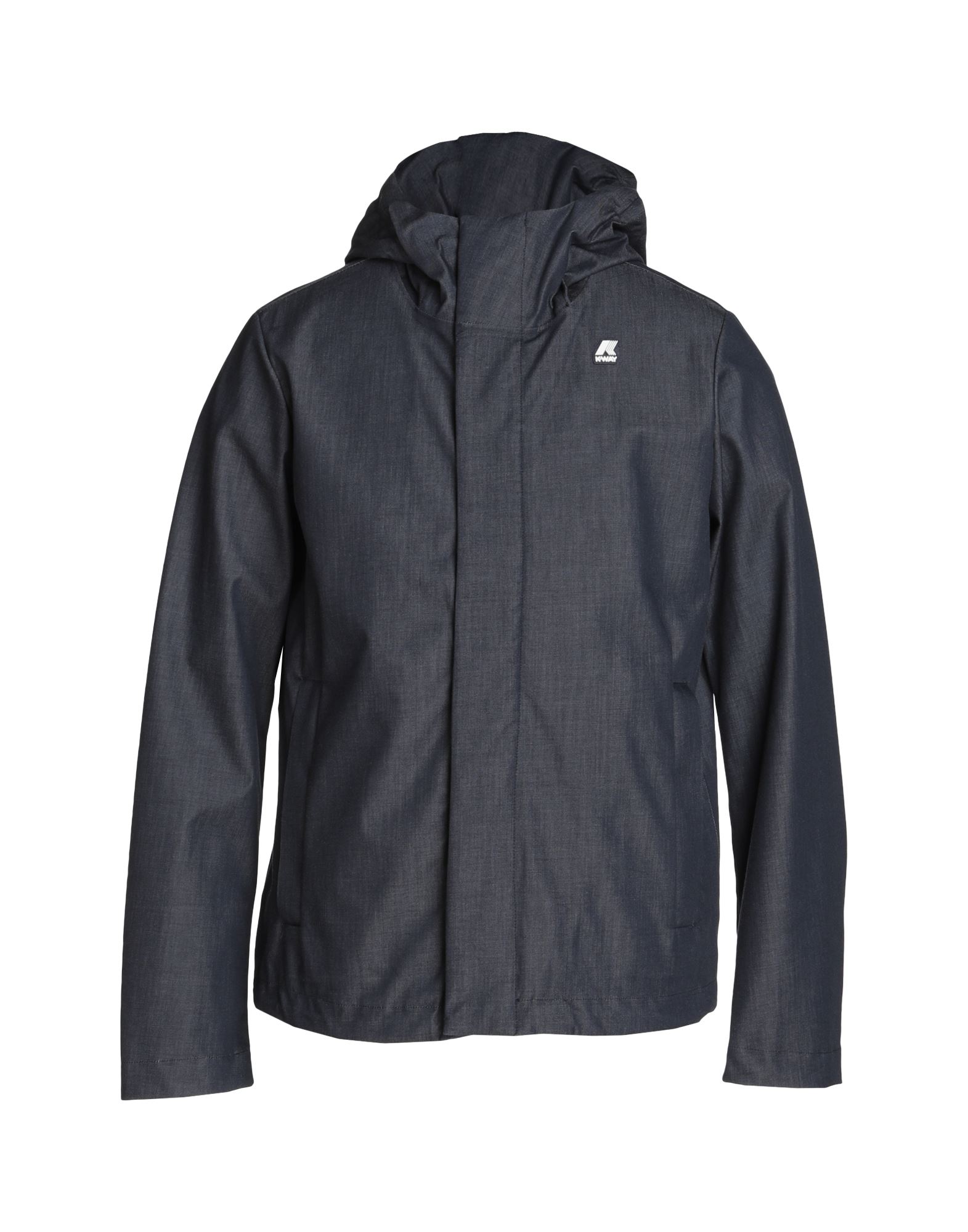 데님 자켓, 데님, 솔리드 컬러, 브랜드 로고, 다크 워싱, 후드, 싱글브레스티드, 롱 슬리브, 스냅버튼 커프스, 안감없음, 지퍼 여밈, 스냅버튼 여밈, 멀티 포켓, 드로스트링 헴라인. 이미지