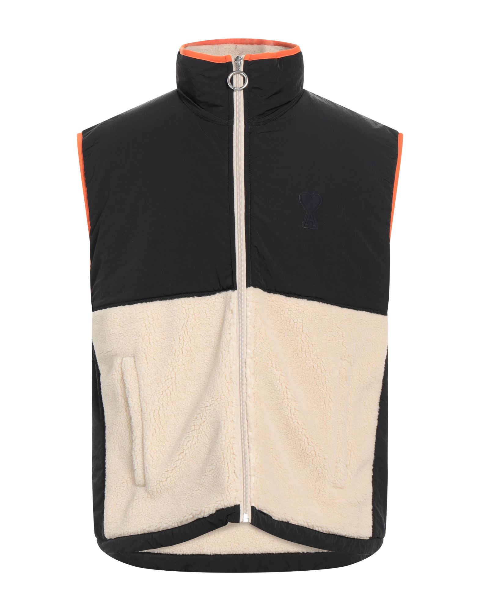 테크니컬 패브릭, 셰르파 원단, 브랜드 로고, 투톤 패턴, 터틀넥, 싱글브레스티드, 슬리브리스, 안감없음, 지퍼 클로저, 멀티 포켓, 기타 아우터웨어. 이미지