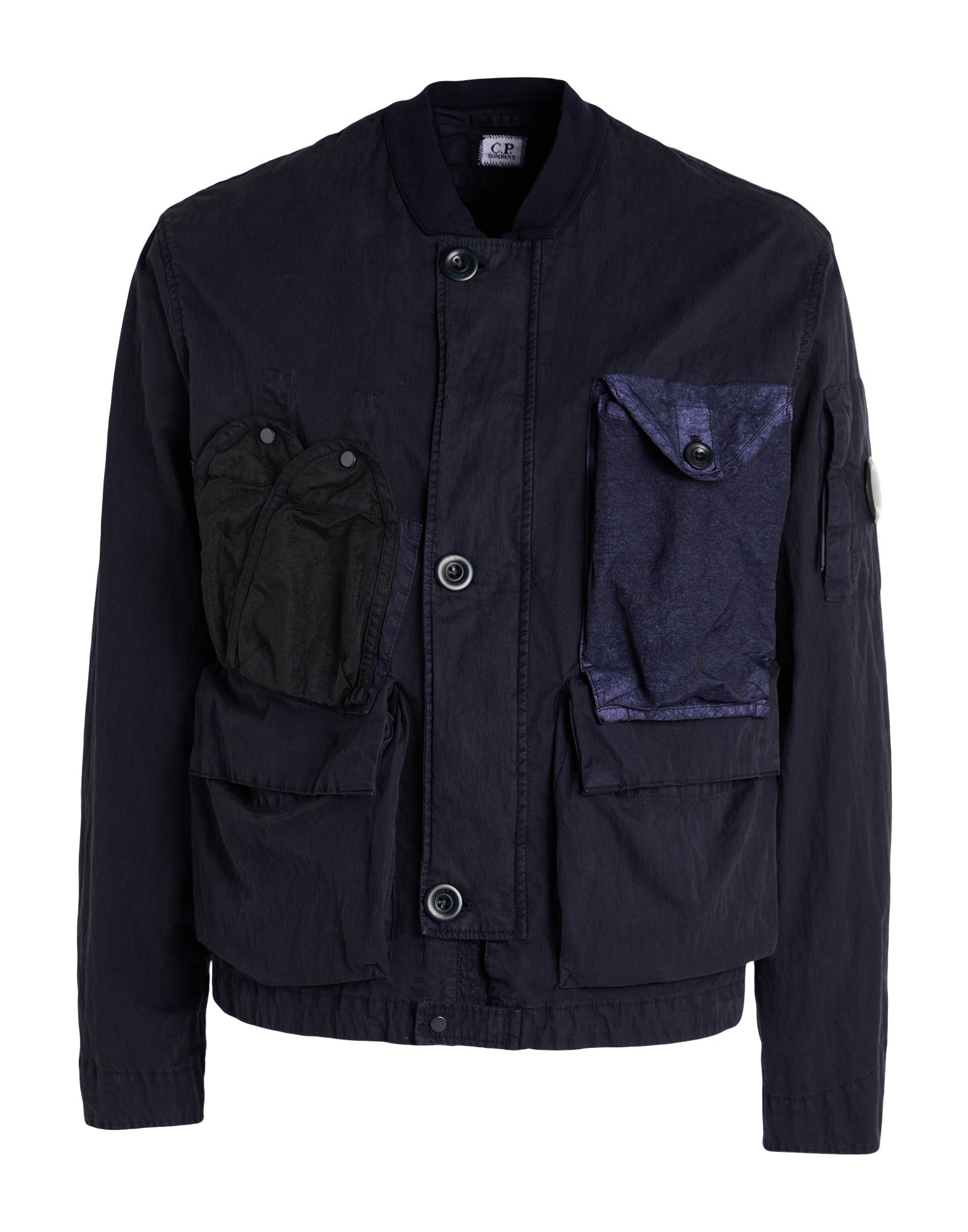 테크니컬 패브릭, 브랜드 로고, 솔리드 컬러, 크루넥, 싱글브레스티드, 롱 슬리브, 안감없음, 버튼 여밈, 지퍼 클로저, 멀티 포켓, 기타 아우터웨어. 이미지