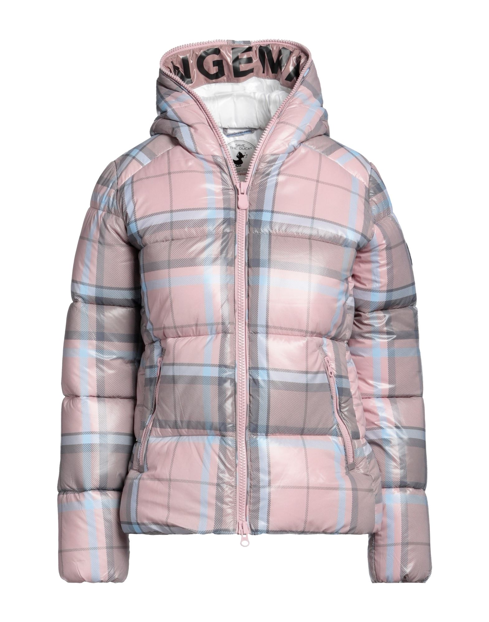 테크니컬 패브릭, 퀼팅, 브랜드 로고, 타탄체크, 후드, 싱글브레스티드, 롱 슬리브, 내부 패딩, 지퍼 클로저, 멀티 포켓, 싱글브레스티드 자켓. 이미지