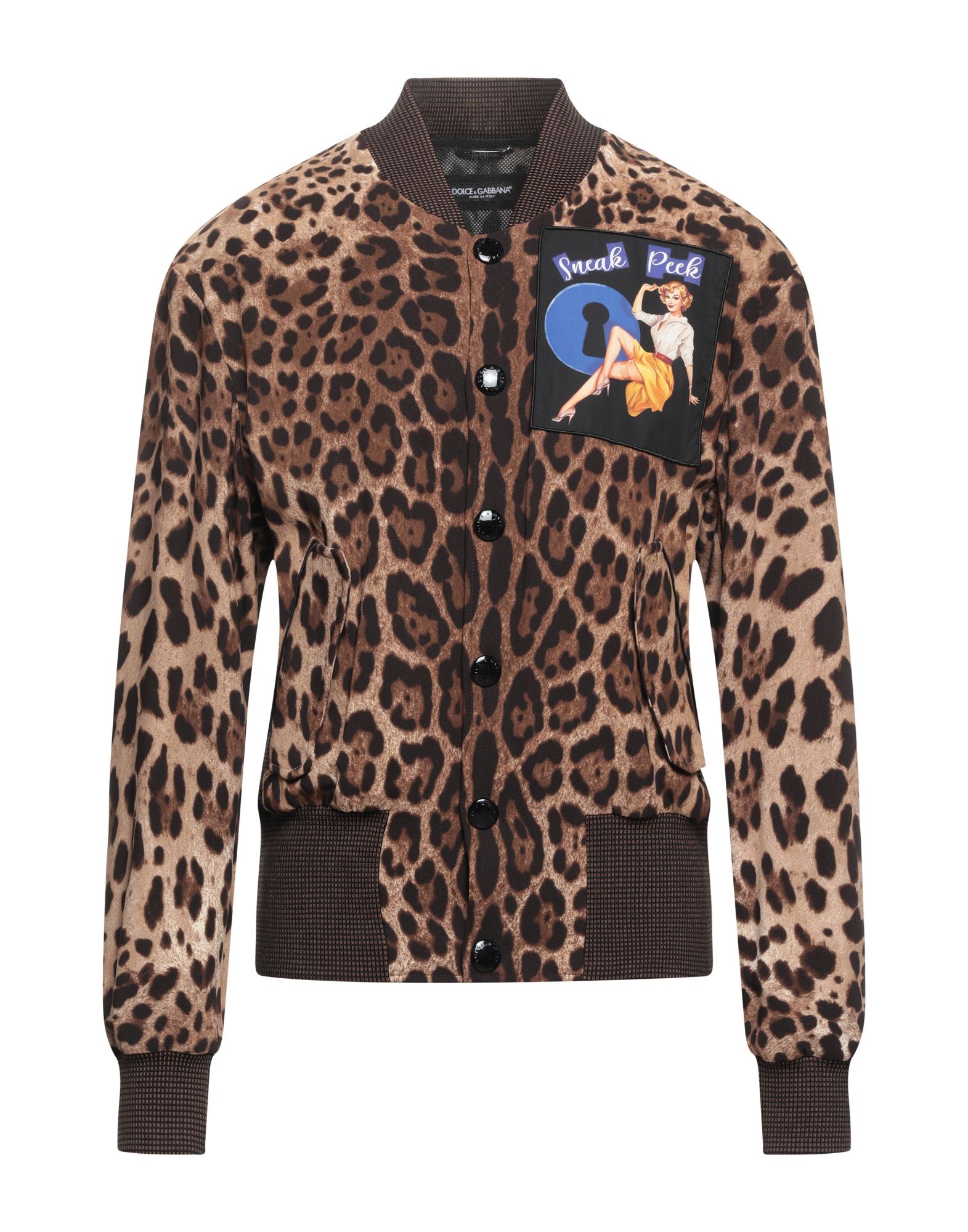 니트 소재, 크레이프, 콘트라스트 디테일, 가죽 디테일, 레오파드 패턴, 라운드 네크라인, 싱글브레스티드, 롱 슬리브, 안감있음, 스냅버튼, 멀티 포켓, 스트레치, 동물성 비섬유 자재 함유, 라이트웨이트 니트. 이미지