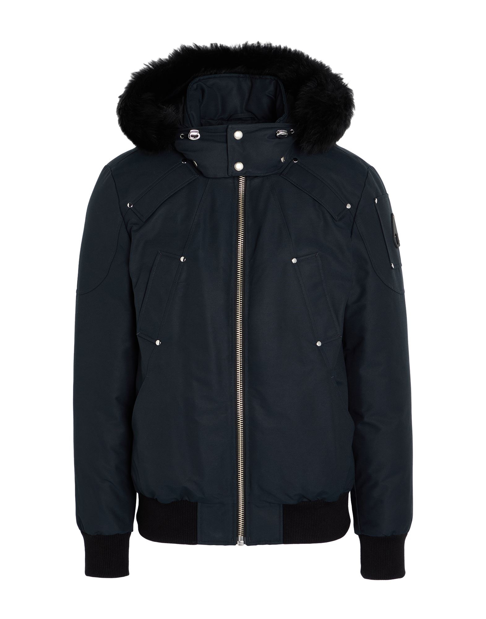 캐주얼 자켓, 테크니컬 패브릭, 브랜드 로고, 니트 트리밍, 플러시 패브릭 트리밍, 솔리드 컬러, 버튼 넥, 롱 슬리브, 구스 다운 내장, 헤비 패딩, 지퍼 여밈, 스냅버튼 여밈, 멀티 포켓, 동물성 비섬유 자재 함유, 드라이클리닝, 건조기 사용불가. 이미지