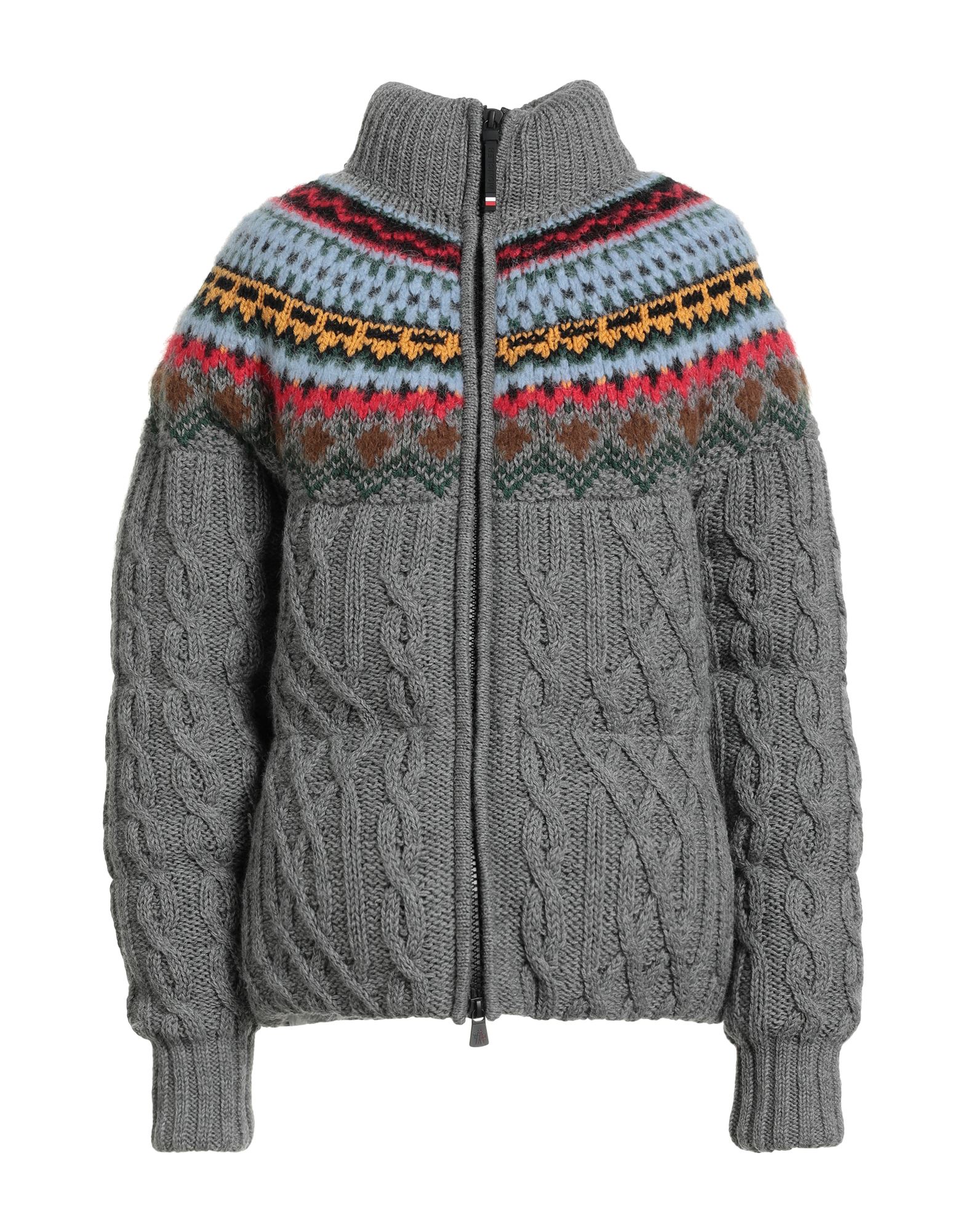 쇼트 다운 자켓, 울, 케이블 니트, 멀티컬러 패턴, 장식 부착 없음, 터틀넥, 싱글브레스티드, 롱 슬리브, 구스 다운 내장, 지퍼 여밈, 멀티 포켓, 동물성 비섬유 자재 함유, 드라이클리닝, 표백 금지, 건조기 사용불가. 이미지