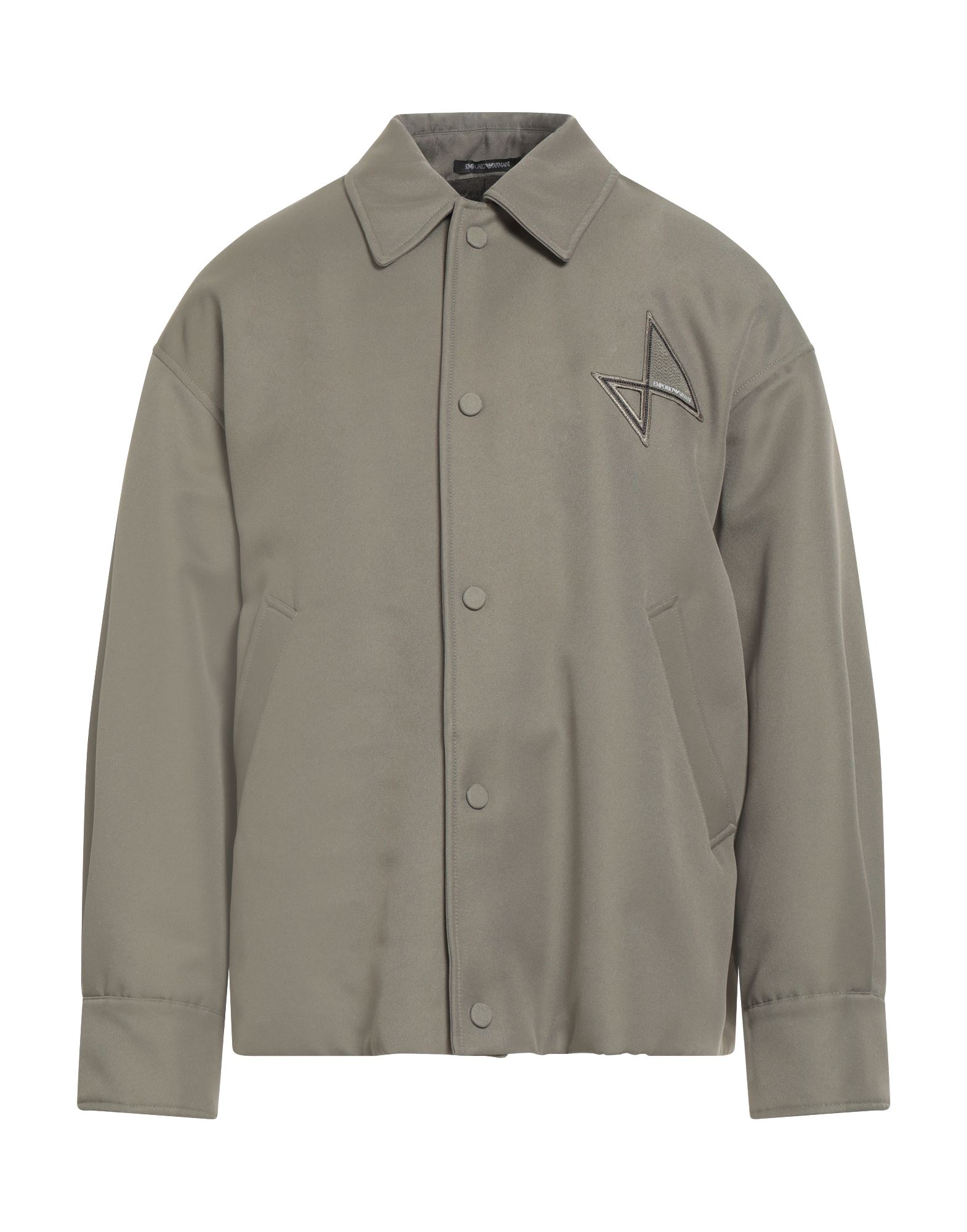 자켓, 트윌, 자수 장식, 브랜드 로고, 장식 디테일 솔리드 컬러, 클래식 칼라, 싱글브레스티드, 롱 슬리브, 스냅버튼 커프스, 부분적으로 패딩 처리한 내부, 스냅버튼 여밈, 슬릿 포켓, 드라이클리닝, 건조기 사용불가. 이미지