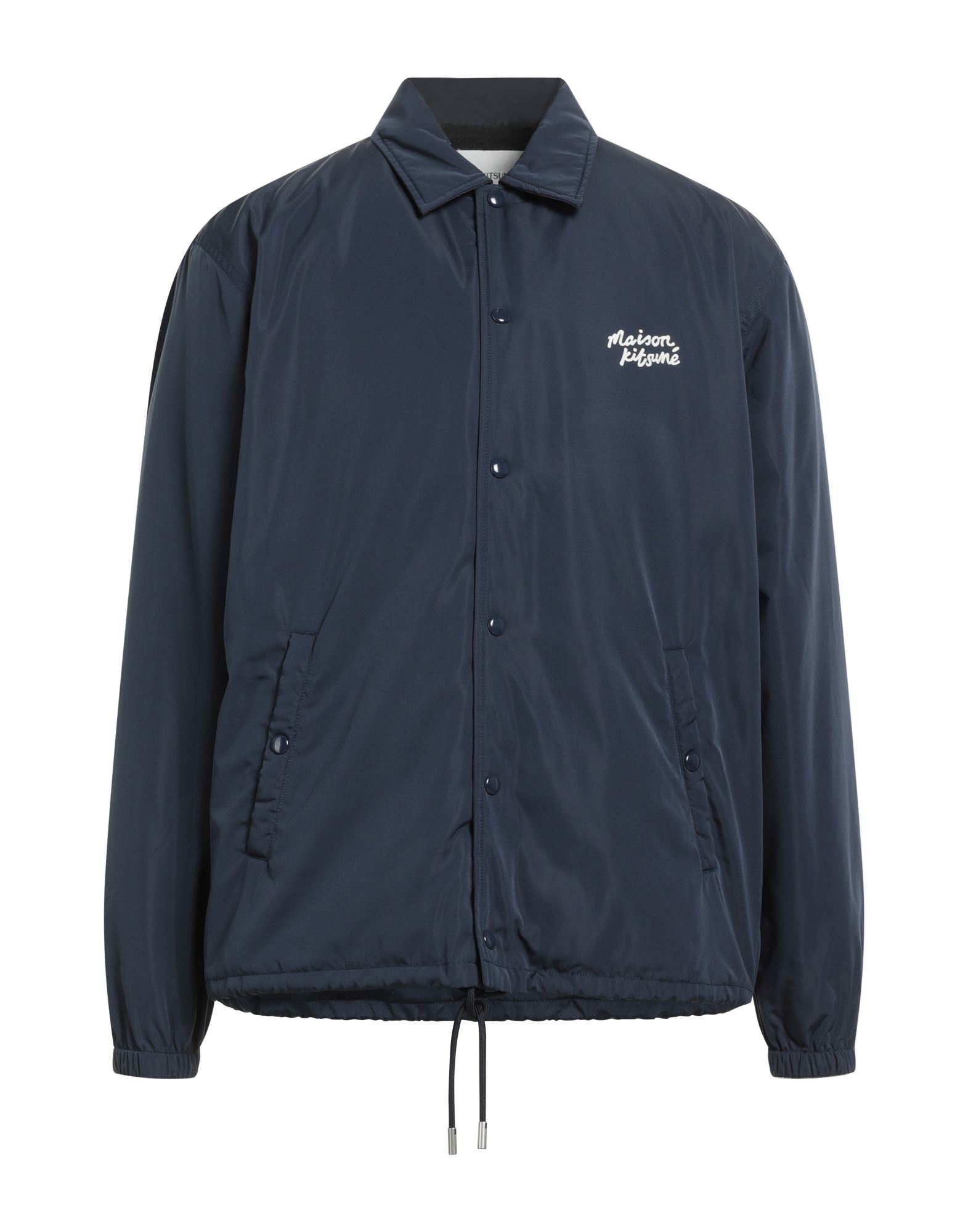 테크니컬 패브릭, 브랜드 로고, 프린트 디테일 솔리드 컬러, 클래식 칼라, 싱글브레스티드, 롱 슬리브, 안감있음, 스냅버튼 여밈, 멀티 포켓, 세탁기로 세탁, 표백 금지, 건조기 사용불가, 캐주얼 자켓. 이미지