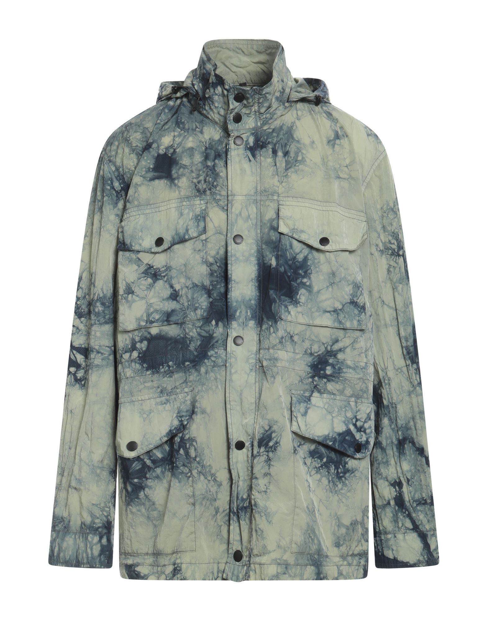 사파리 자켓, 테크니컬 패브릭, 발수 소재, 장식 부착 없음, 타이다이, 후드, 싱글브레스티드, 롱 슬리브, 버튼 커프스, 안감없음, 지퍼 여밈, 스냅버튼 여밈, 드로스트링 웨이스트, 플랩 포켓, 세탁기로 세탁, 건조기 사용불가. 이미지