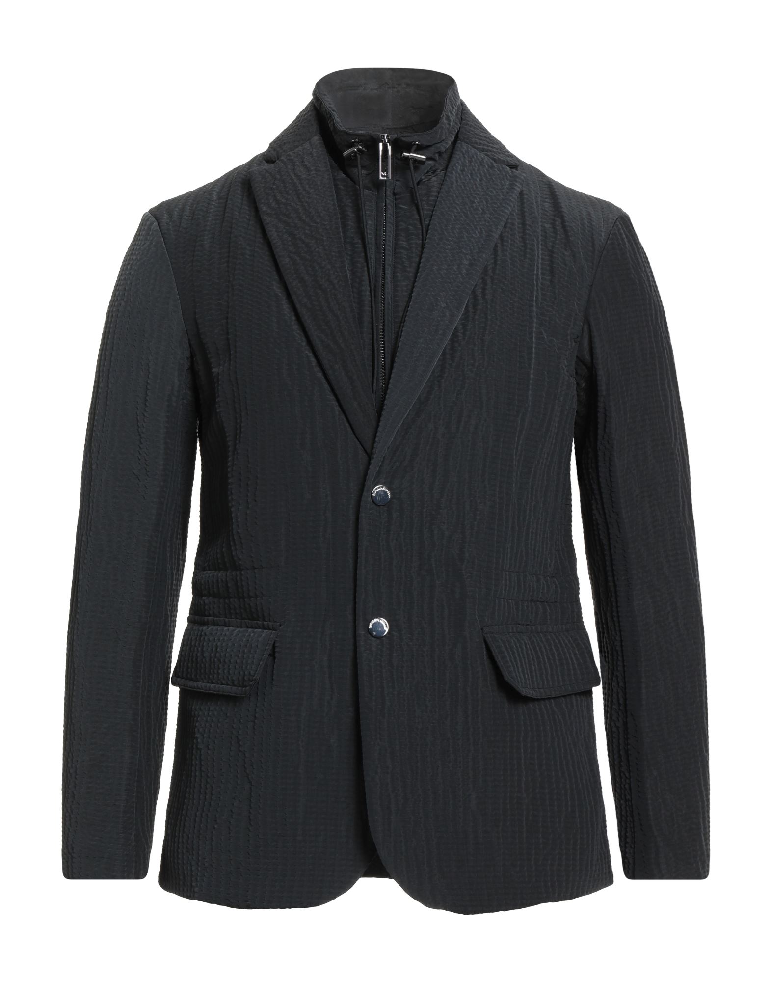 시어서커, 브랜드 로고, 디테쳐블 디테일, 솔리드 컬러, 터틀넥, 싱글브레스티드, 롱 슬리브, 안감있음, 스냅버튼 여밈, 지퍼 여밈, 드로스트링 웨이스트, 플랩 포켓, 세탁기로 세탁, 표백 금지, 건조기 사용불가, 자켓. 이미지