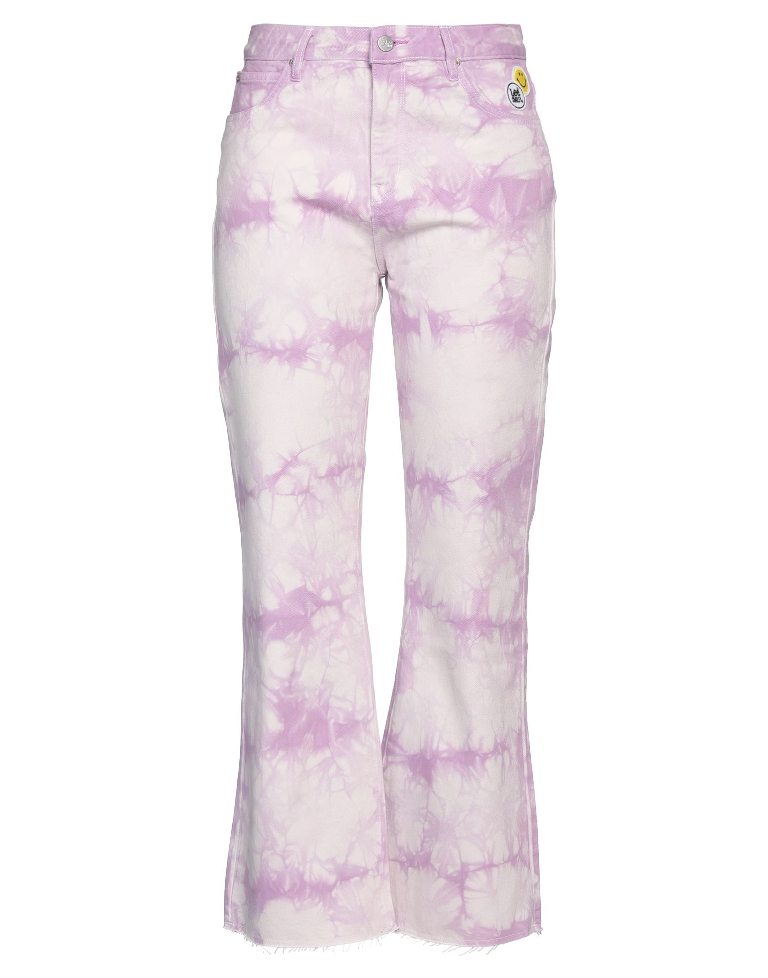 데님, 브랜드 로고, 투톤 패턴, 컬러 워싱, 하이 웨이스트, 벨트 루프, 플레어 레그 스타일, 레귤러 핏, 지퍼 클로저, 1 버튼, 로 컷(raw cut) 헴라인, 포켓 5개, 부츠컷 스타일. 이미지