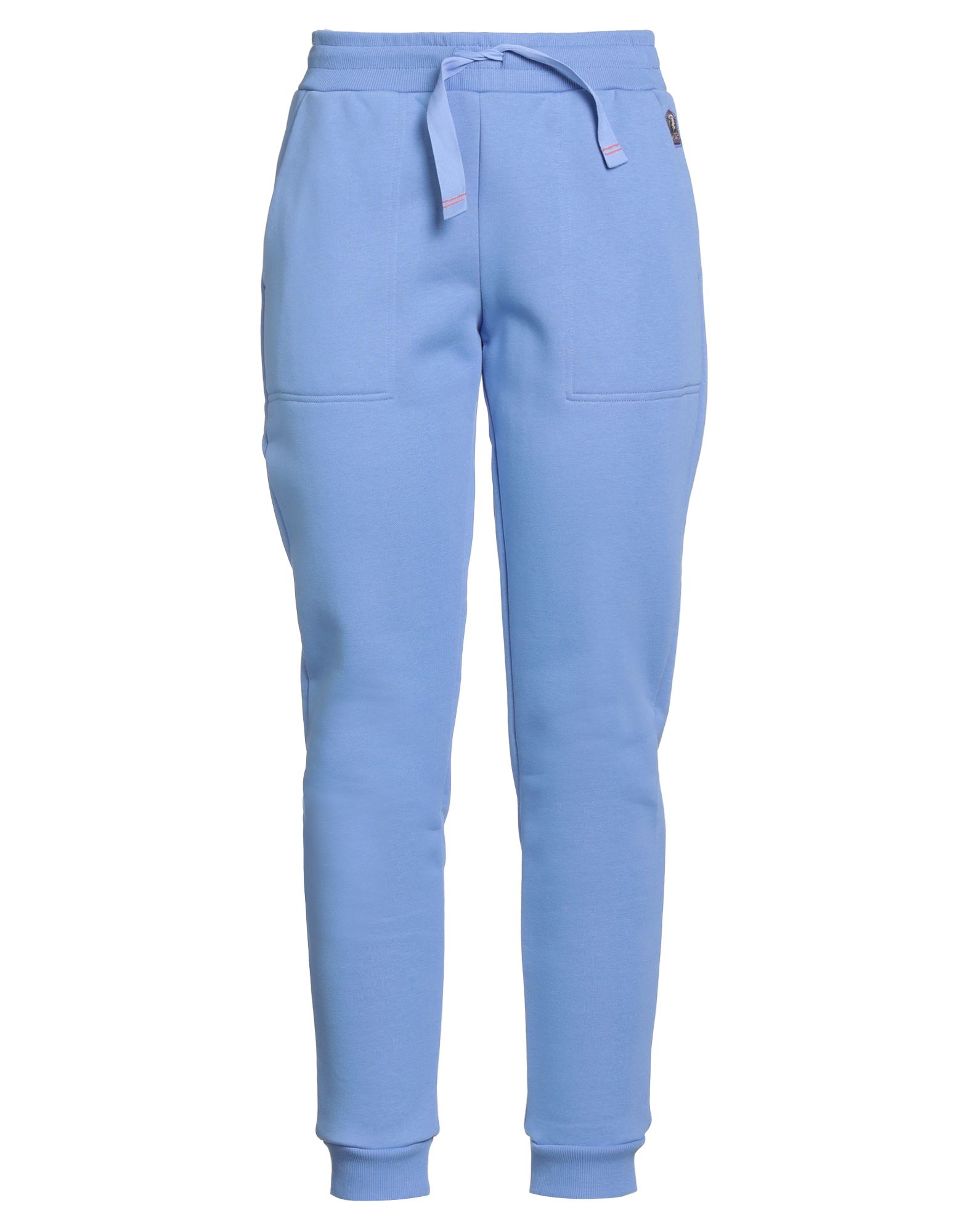 트랙 팬츠, 플리스, 솔리드 컬러, 브랜드 로고, 노멀 웨이스트, 드로스트링 웨이스트, 레귤러 핏, 슬릿 포켓, 세탁기로 세탁, 표백 금지, 건조기 사용불가, 운동이나 야외 활동에 적합한, 스타일과 편안함을 모두 갖춘 퍼포먼스 스포츠웨어. 이미지