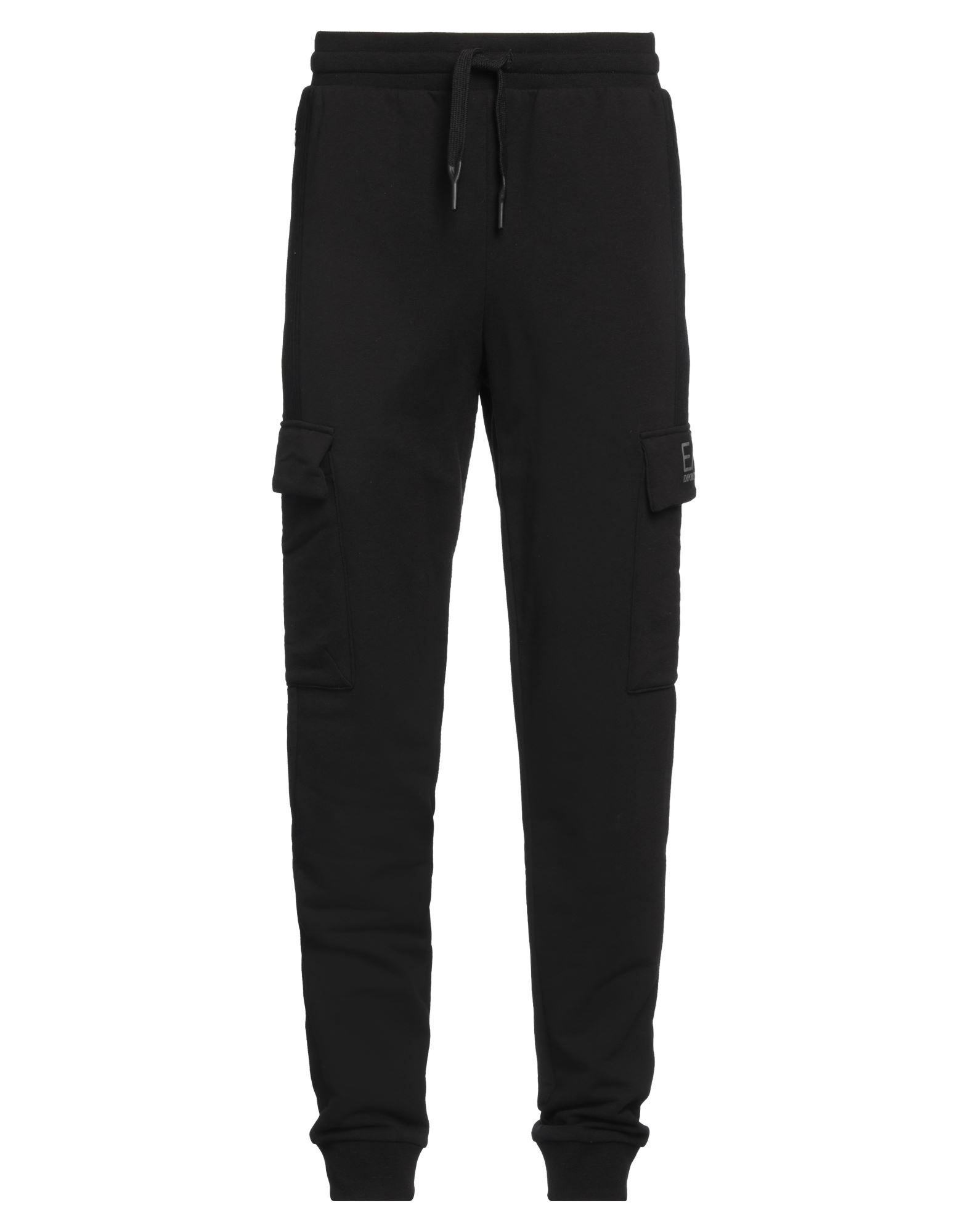 트랙 팬츠, 플리스, 솔리드 컬러, 브랜드 로고, 하이 웨이스트, 엘라스틱 웨이스트라인, 컴포트 핏, 파일 소재 내부, 엘라스틱 헴라인, 멀티 포켓, 스트레치, 세탁기로 세탁, 표백 금지, 건조기 사용불가. 이미지