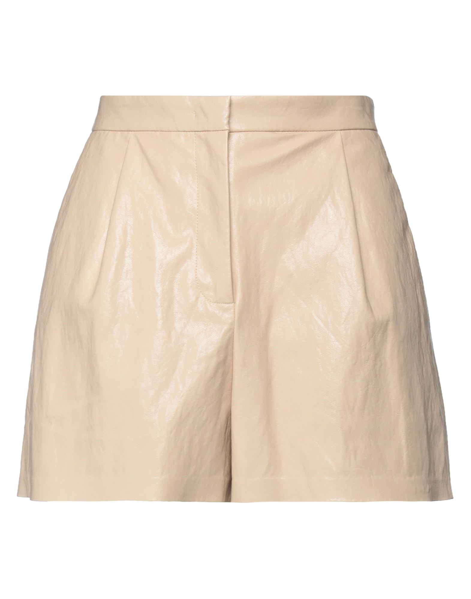 인조가죽, 브랜드 로고, 솔리드 컬러, 하이 웨이스트, 후크 여밈, 지퍼 여밈, 멀티 포켓, 반바지. 이미지