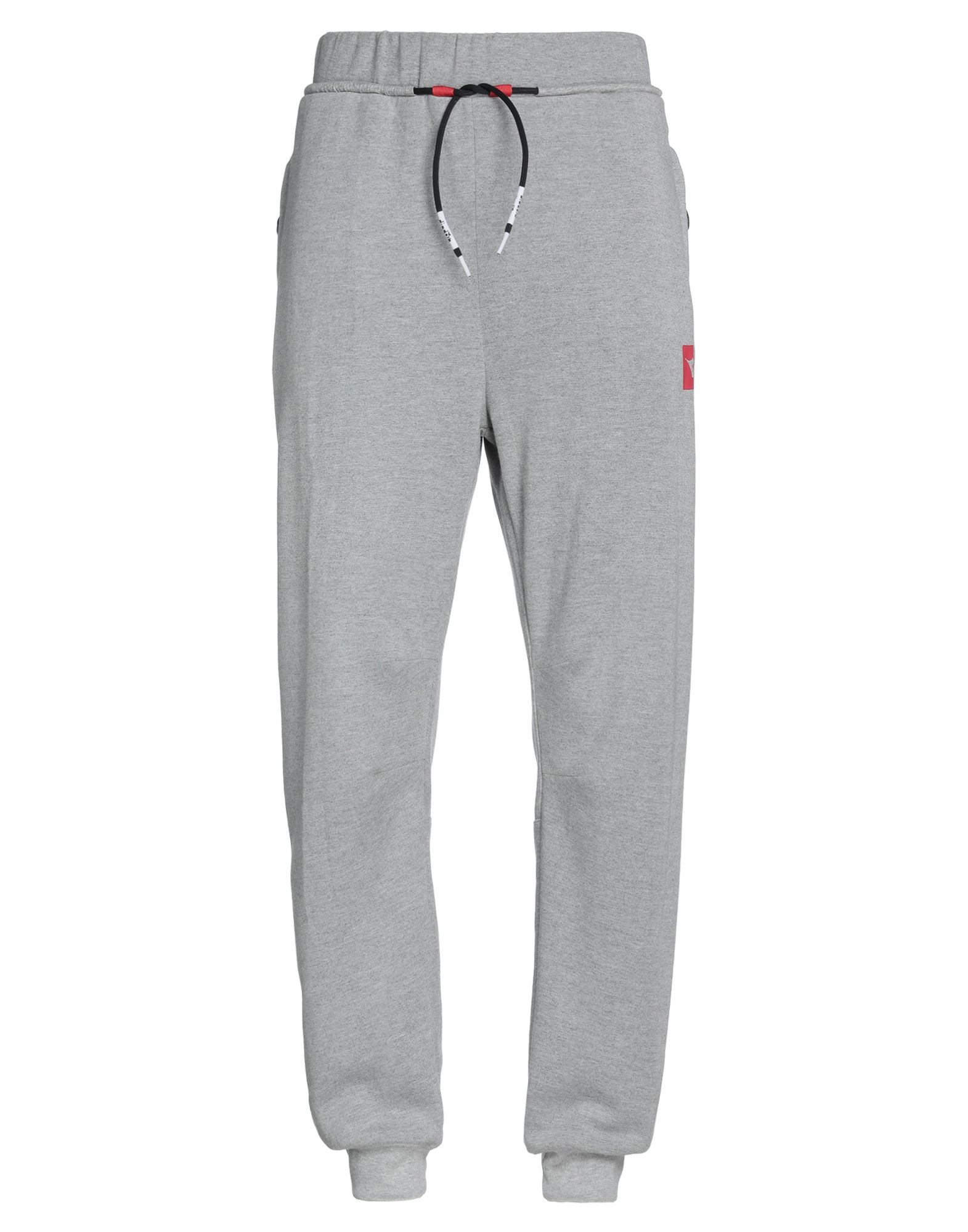 저지, 브랜드 로고, 솔리드 컬러, 하이 웨이스트, 테이퍼드 레그, 컴포트 핏, 드로스트링, 멀티 포켓, 스포츠. 이미지