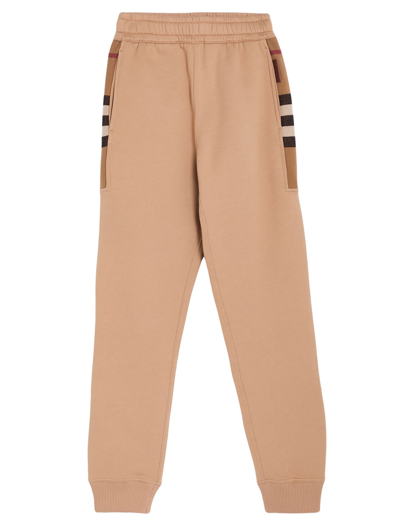 트랙 팬츠, 플리스, 멀티컬러 패턴, 브랜드 로고, 하이 웨이스트, 드로스트링 웨이스트, 레귤러 핏, 슬릿 포켓, 웰트 포켓, 세탁기로 세탁, 표백 금지, 건조기 사용불가, 동물성 비섬유 자재 함유, 운동이나 야외 활동에 적합한, 스타일과 편안함을 모두 갖춘 퍼포먼스 스포츠웨어. 이미지