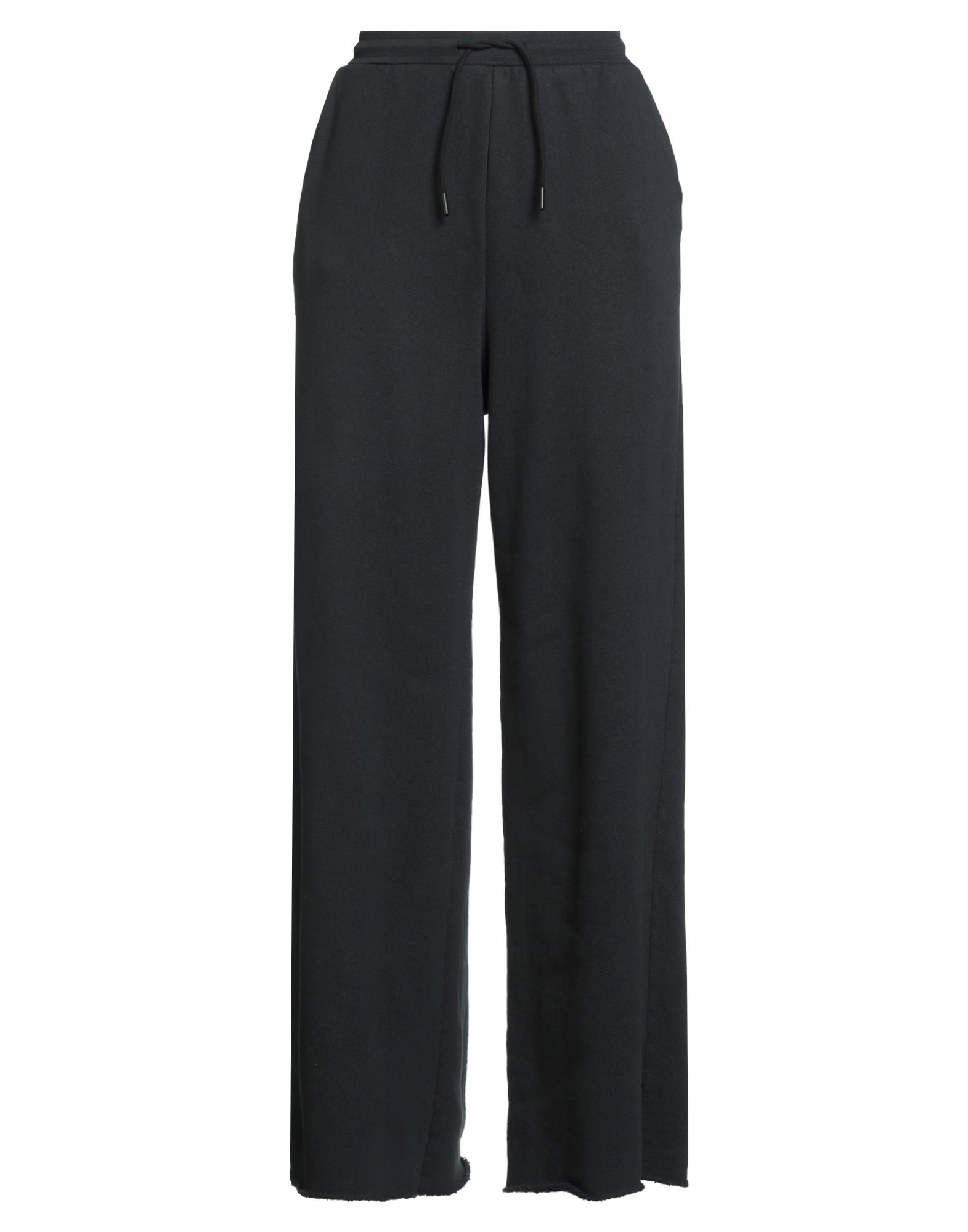 트랙 팬츠, 프렌치 테리, 솔리드 컬러, 브랜드 로고, 하이 웨이스트, 레귤러 핏, 드로스트링 여밈, 멀티 포켓, 세탁기로 세탁, 표백 금지, 건조기 사용가능, 운동이나 야외 활동에 적합한, 스타일과 편안함을 모두 갖춘 퍼포먼스 스포츠웨어. 이미지