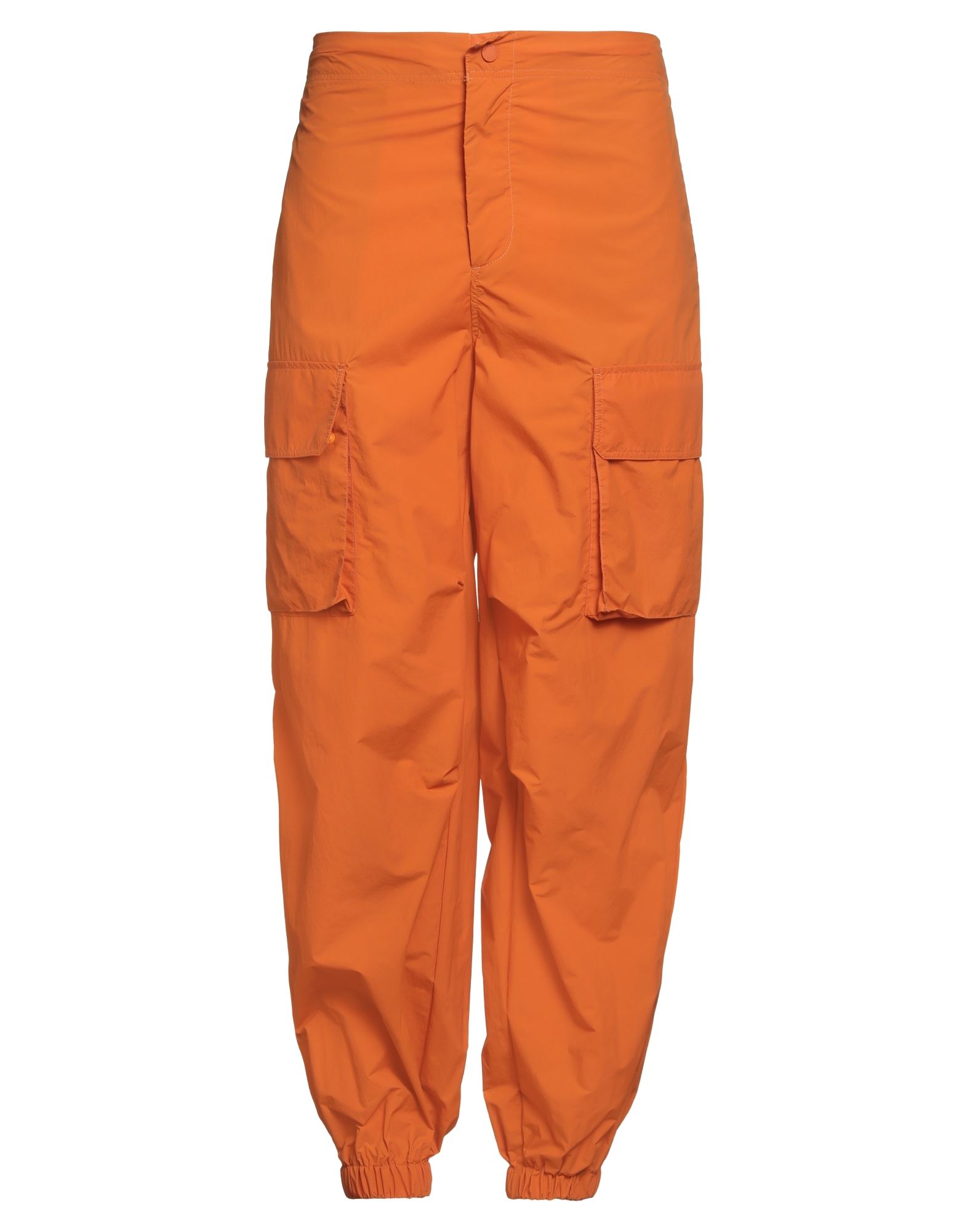 카고 팬츠, 테크니컬 패브릭, 솔리드 컬러, 장식 부착 없음, 하이 웨이스트, 레귤러 핏, 스냅버튼 여밈, 지퍼 여밈, 멀티 포켓, 세탁기로 세탁, 표백 금지, 건조기 사용불가, 다림질 금지. 이미지