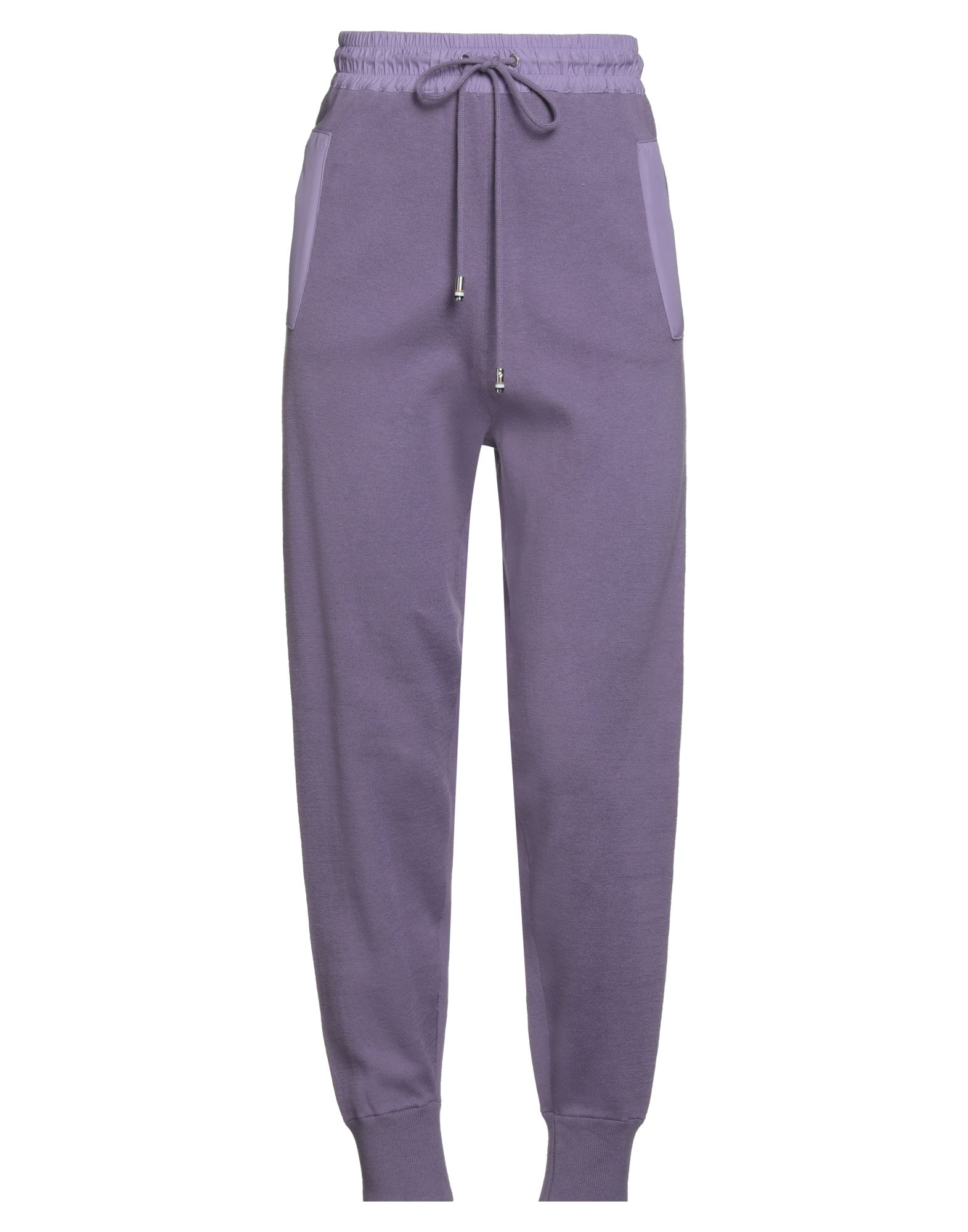 테이퍼드 팬츠, 니트 소재, 테크니컬 패브릭, 라이트웨이트 니트, 솔리드 컬러, 브랜드 로고, 하이 웨이스트, 엘라스틱 웨이스트라인, 컴포트 핏, 드로스트링 여밈, 웰트 포켓, 세탁기로 세탁, 표백 금지, 건조기 사용불가. 이미지