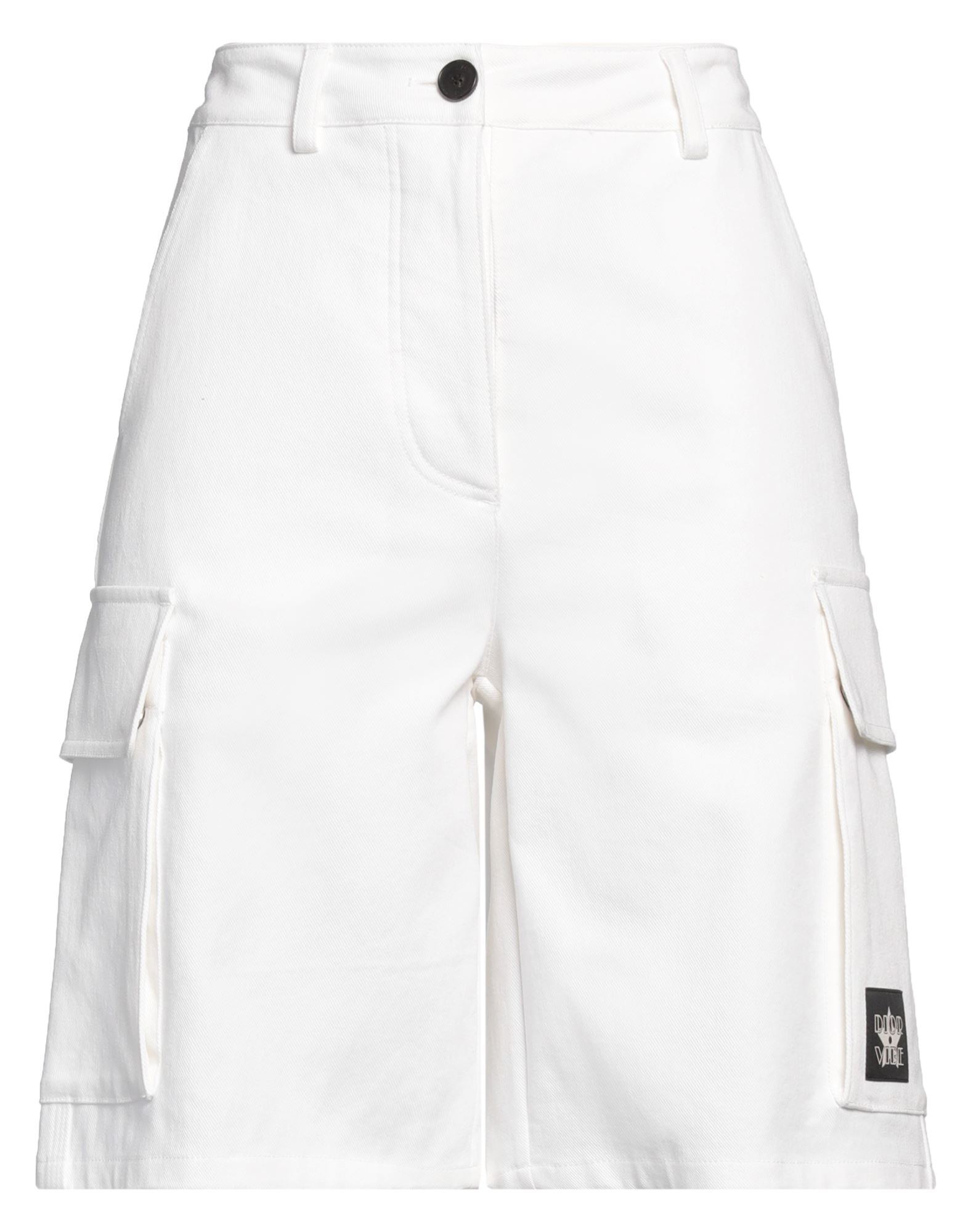 카고 쇼츠, 데님, 솔리드 컬러, 브랜드 로고, 컬러 워싱, 하이 웨이스트, 1 버튼, 멀티 포켓, 드라이클리닝, 표백 금지, 건조기 사용불가. 이미지