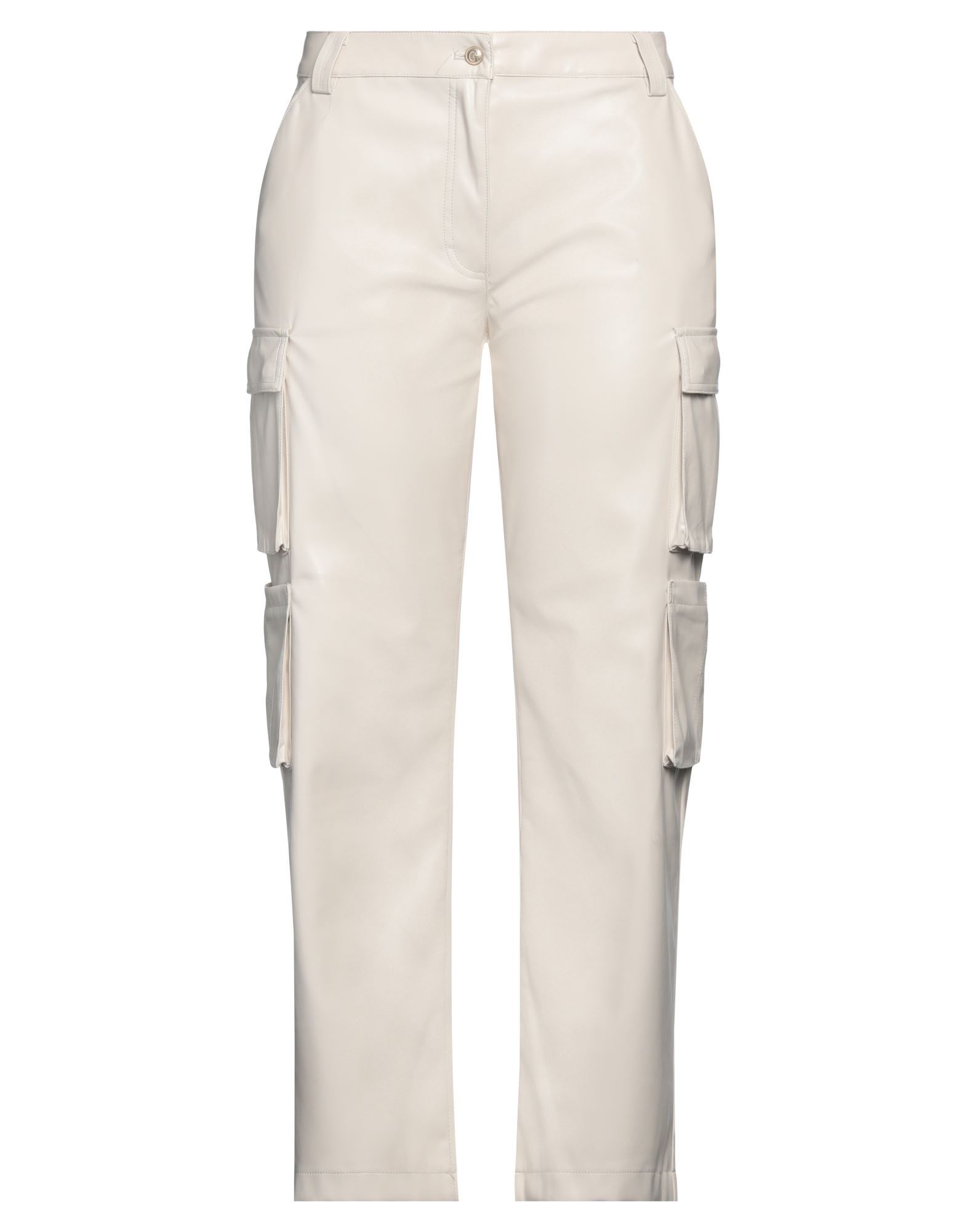 카고 팬츠, 인조가죽, 솔리드 컬러, 브랜드 로고, 하이 웨이스트, 레귤러 핏, 지퍼 여밈, 버튼 여밈, 멀티 포켓, 손세탁, 표백 금지, 건조기 사용불가, 다림질 금지. 이미지