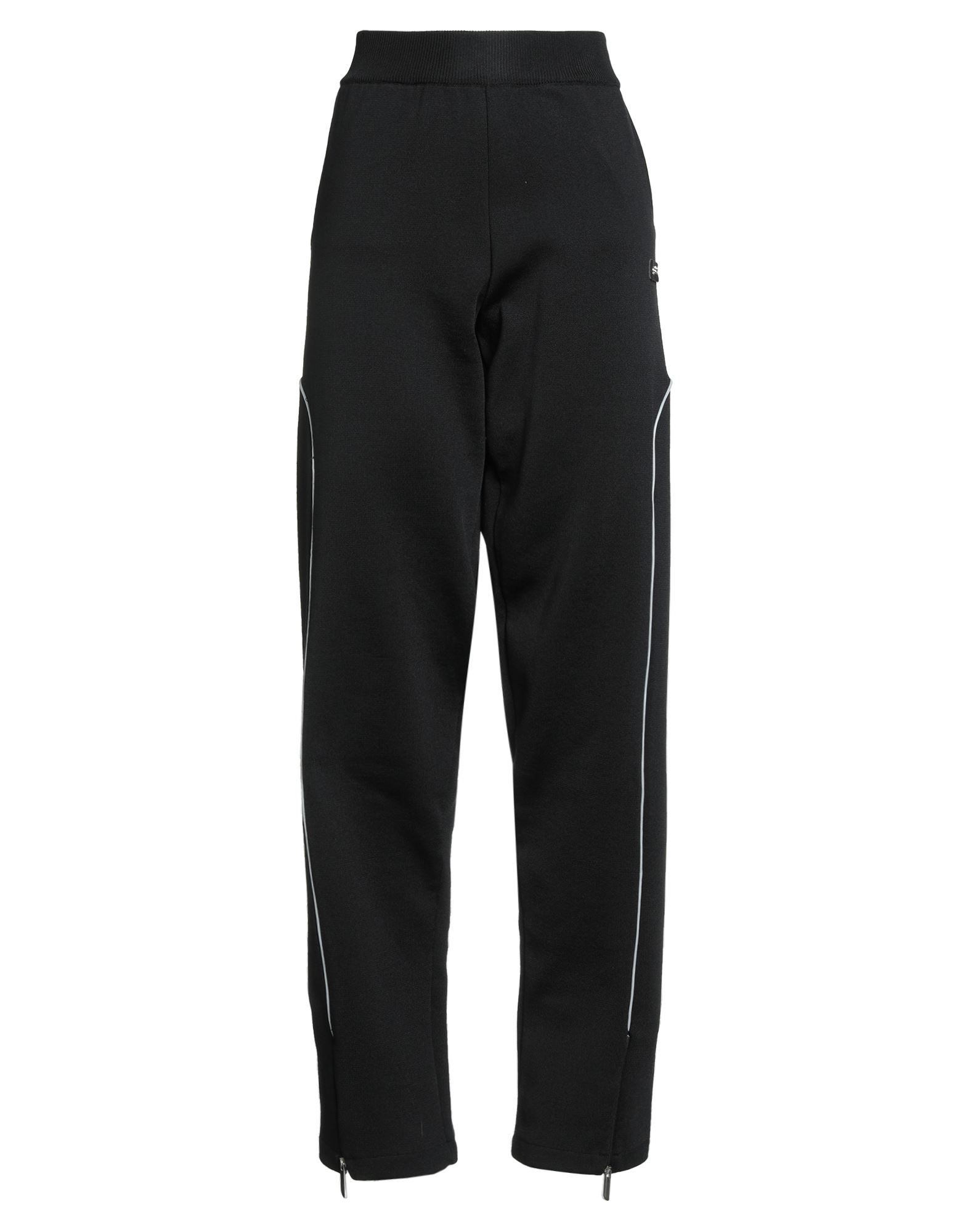트랙 팬츠, 니트 소재, 라이트웨이트 니트, 장식 디테일 솔리드 컬러, 파이핑 트림, 브랜드 로고, 노멀 웨이스트, 엘라스틱 웨이스트라인, 레귤러 핏, 지퍼 헴라인, 슬릿 포켓, 손세탁, 표백 금지, 건조기 사용불가, 운동이나 야외 활동에 적합한, 스타일과 편안함을 모두 갖춘 퍼포먼스 스포츠웨어. 이미지