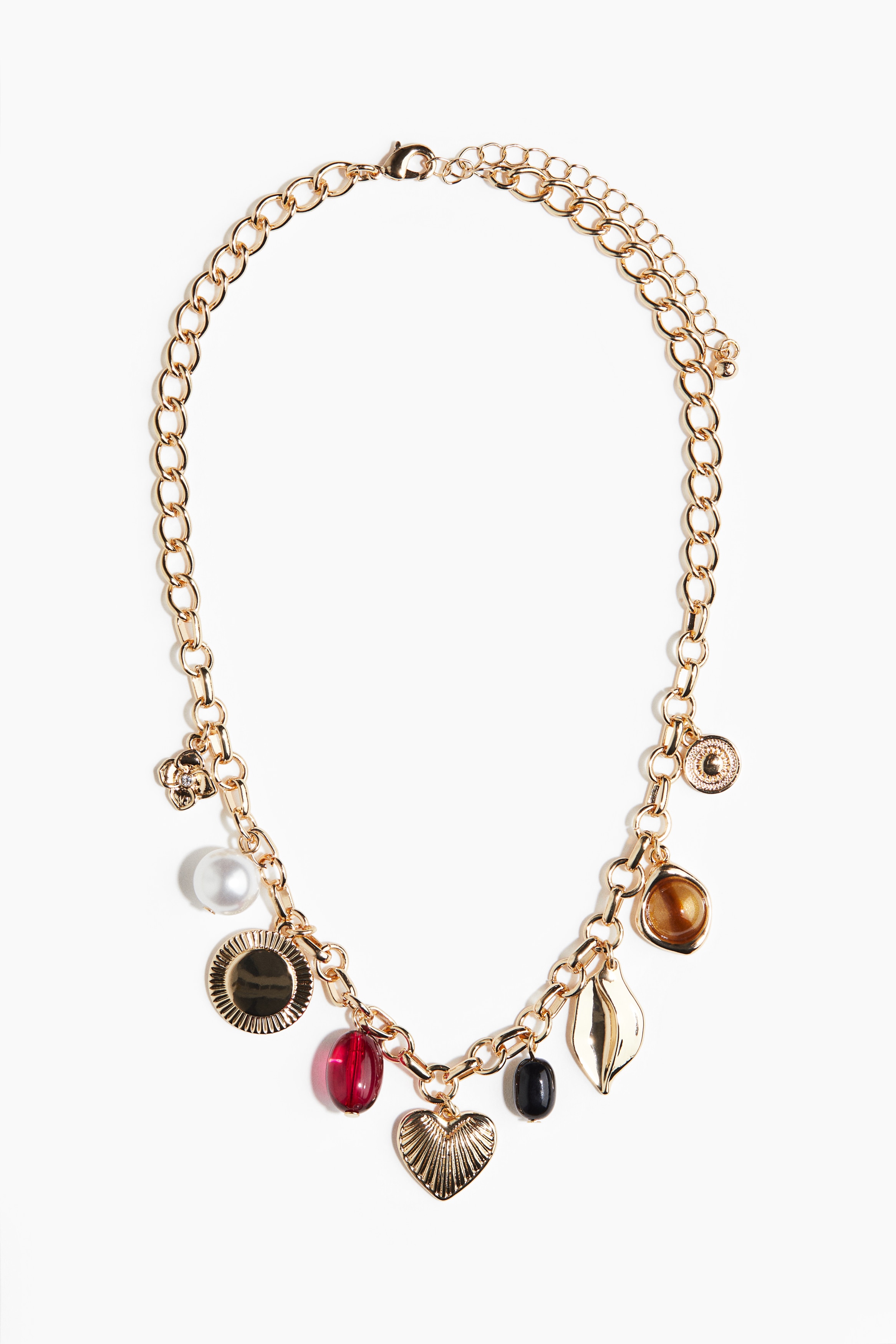 다양한 디자인의 펜던트 여러 개로 장식된 금속 체인 목걸이. 트리거 후크로 길이 조절 가능. 이미지