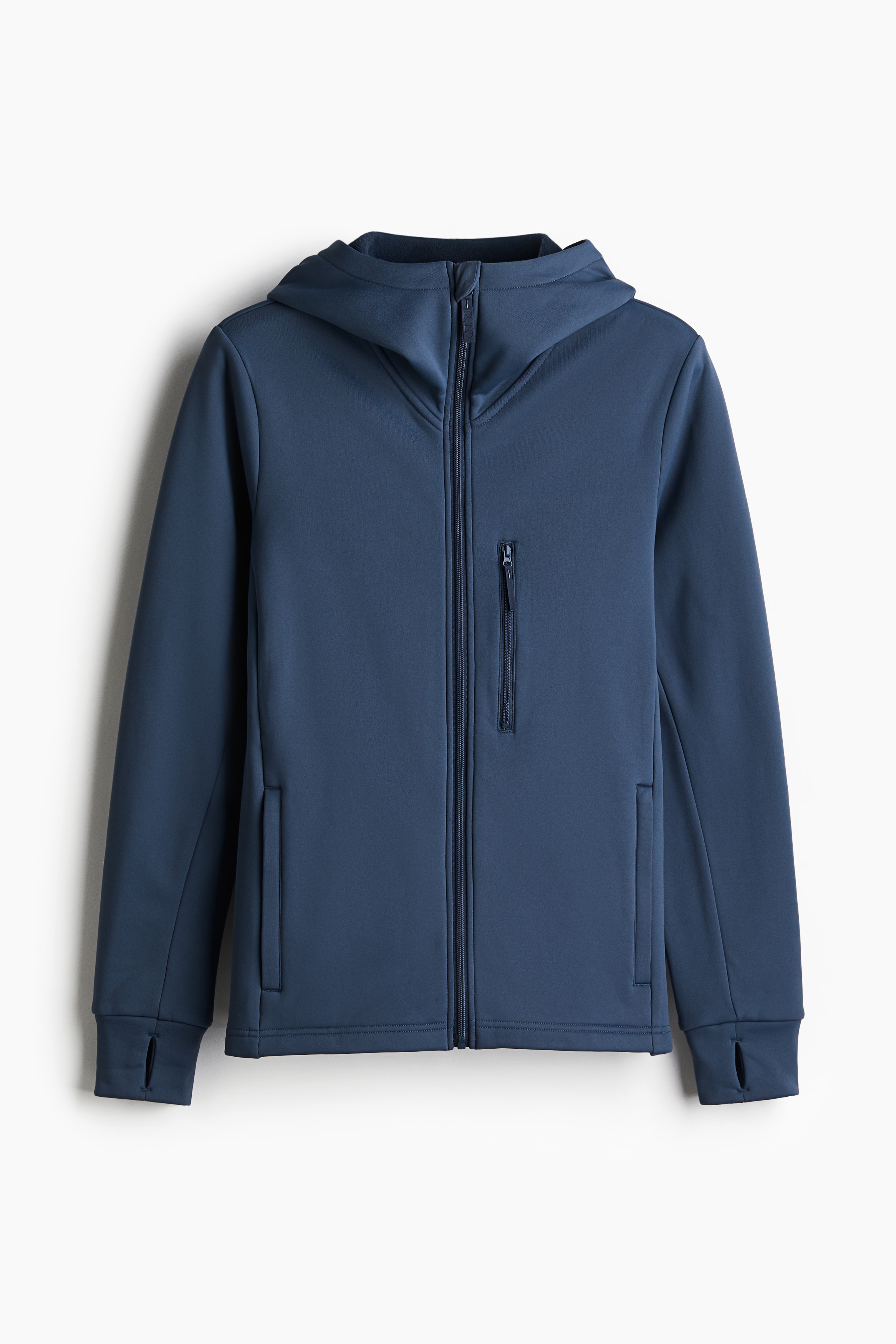 보온성 미드 레이어로도 착용할 수 있는 스트레치 저지 재킷. 내부가 부드럽게 기모처리됨. 레귤러핏. 안감처리된 후드. 턱 부분에 쓸림 방지 덮개가 있는 지퍼 클로저. 긴소매. 엄지손가락 구멍이 있는 소맷단. 가슴 부분과 옆면의 지퍼 포켓에 소지품을 안전하게 보관할 수 있음. 안감 생략. 이미지