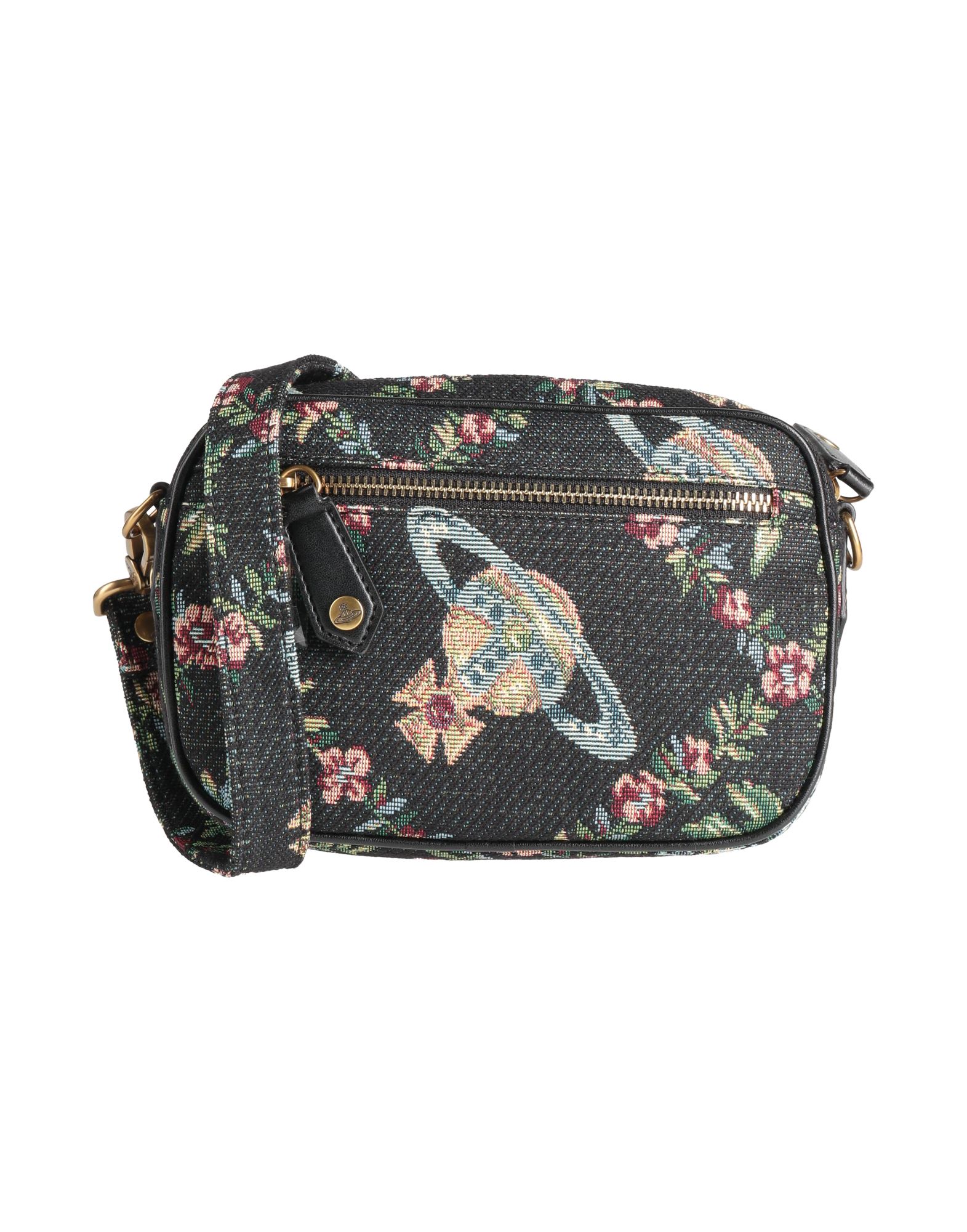 카메라백, 자카드, 플로럴 모티브, 브랜드 로고, 파이핑 트림, 지퍼 여밈, 안감있음, 외부 지퍼 포켓, 내부 포켓, 조절가능 숄더 스트랩, 스몰 스타일, 재활용 소재. 이미지