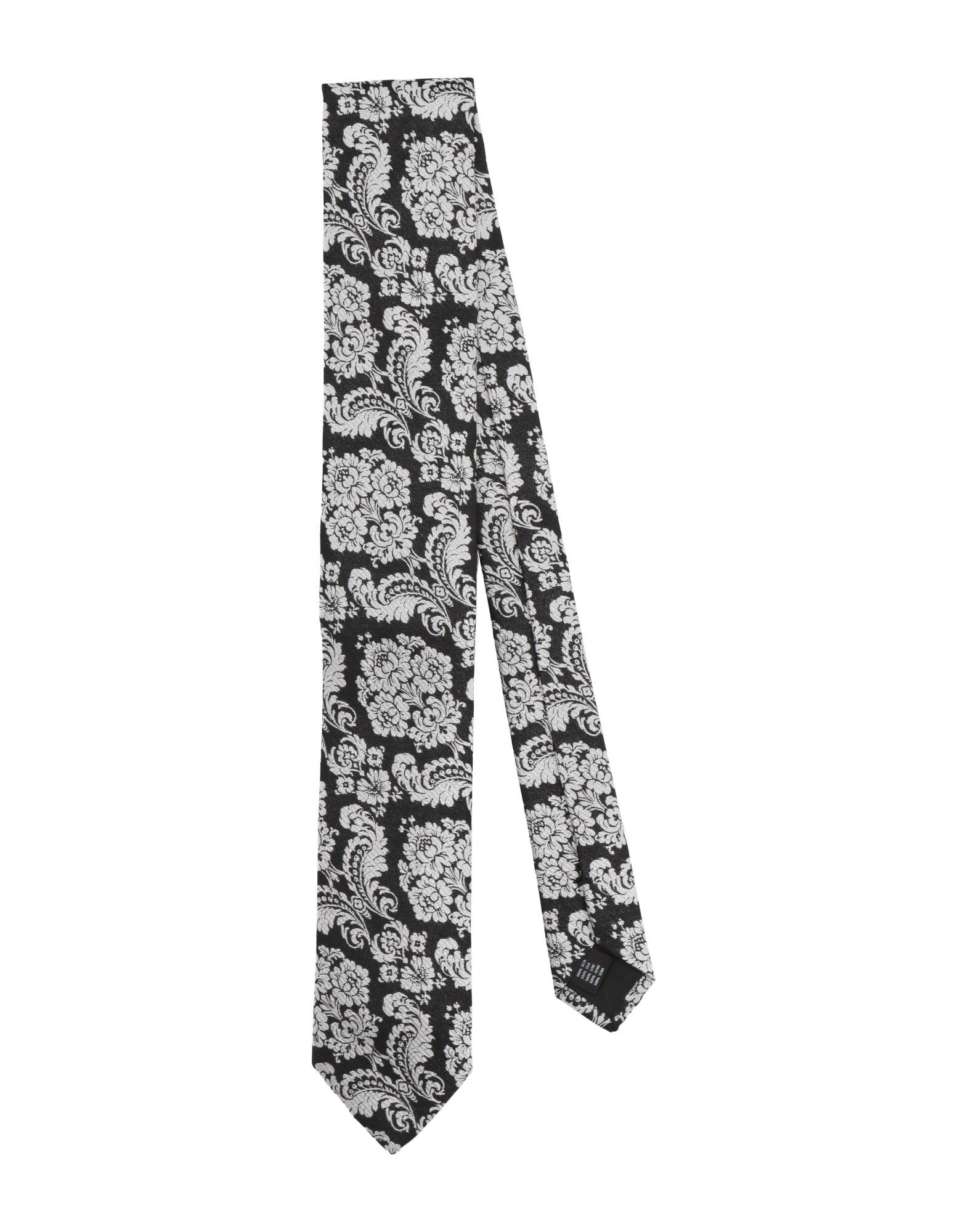 넥타이, 자카드, 페이즐리 패턴, 장식 부착 없음, 오피스 룩이나 특별한 날에 적합한 품격 있는 포멀 스타일. 이미지