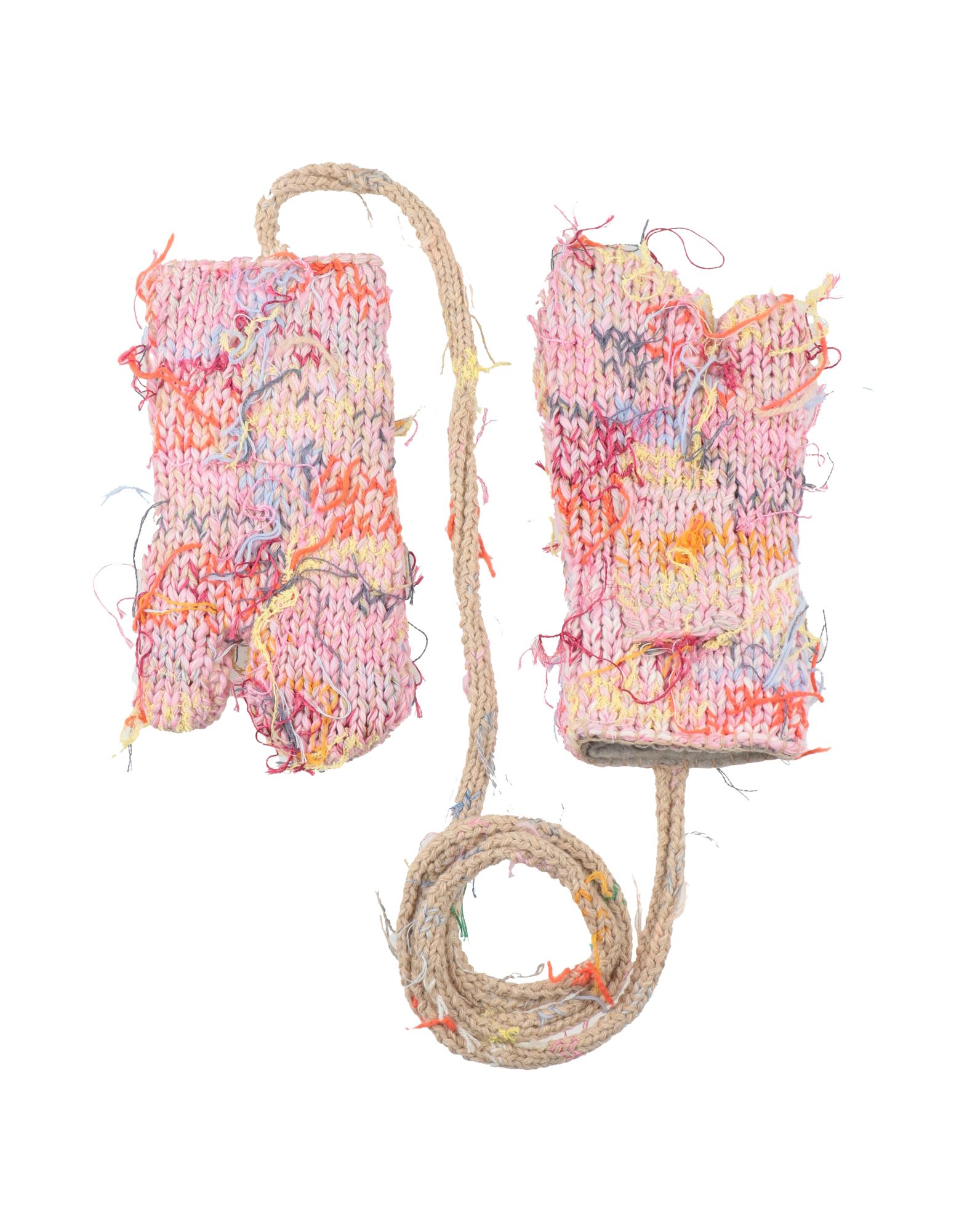 장갑, 니트 소재, 헤비웨이트 니트, 멀티컬러 패턴, 장식 부착 없음, 손세탁, 표백 금지, 건조기 사용가능. 이미지