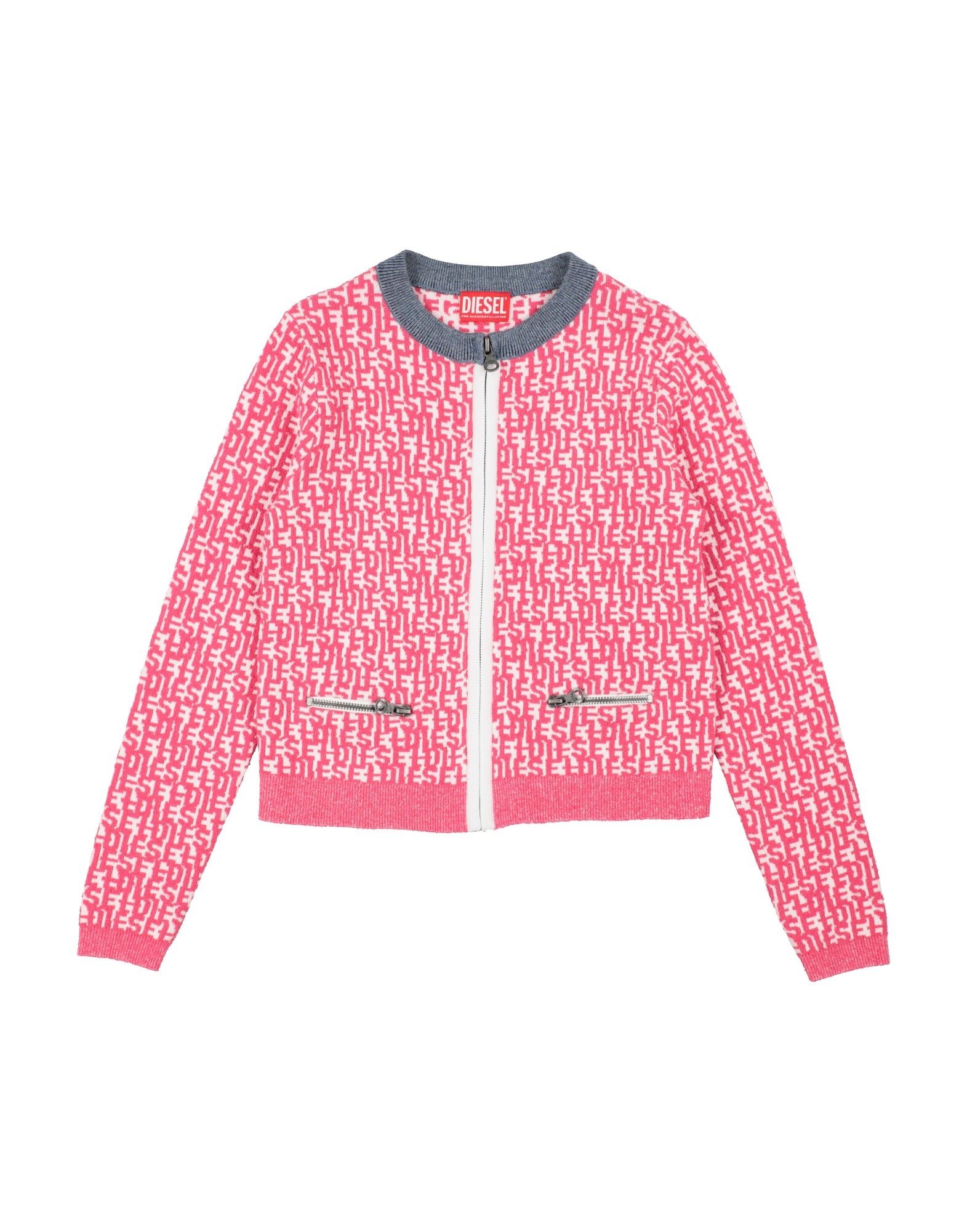 니트 소재, 자카드, 라이트웨이트 니트, 로고 디자인, 장식 부착 없음, 롱 슬리브, 지퍼 여밈, 손세탁, 표백 금지, 건조기 사용불가. 이미지