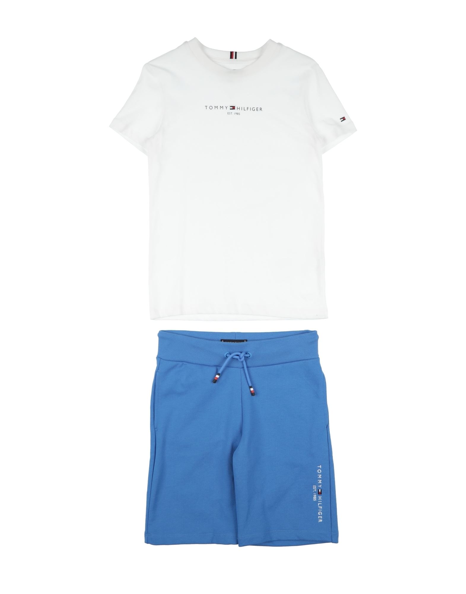 저지, 플리스, 브랜드 로고, 투톤 패턴, 크루넥, 쇼트 슬리브, 멀티 포켓, 세탁기로 세탁, 표백 금지, 건조기 사용불가, 반바지 세트. 이미지