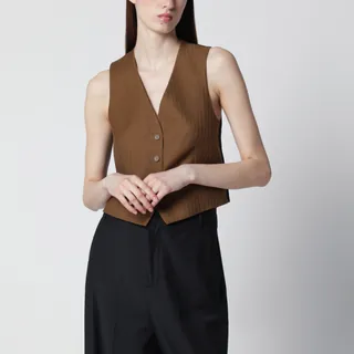 울과 모헤어로 제작된 버버리 베스트. 색상: 헤이즐넛 브라운. 전면 버튼 클로저. 브이넥. 슬림핏. 톤온톤 자카드 스트라이프. 대조적인 매끄러운 뒷면 패널. 이미지