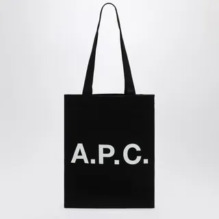 A.P.C.의 루 캔버스 쇼핑백입니다. 블랙 컬러에 전면 대비되는 로고 프린트가 특징이며, 동일한 톤의 패브릭 소재로 된 두 개의 플랫 핸들이 있습니다. 안감 없는 내부에는 패치 포켓이 구성되어 있습니다. 이미지