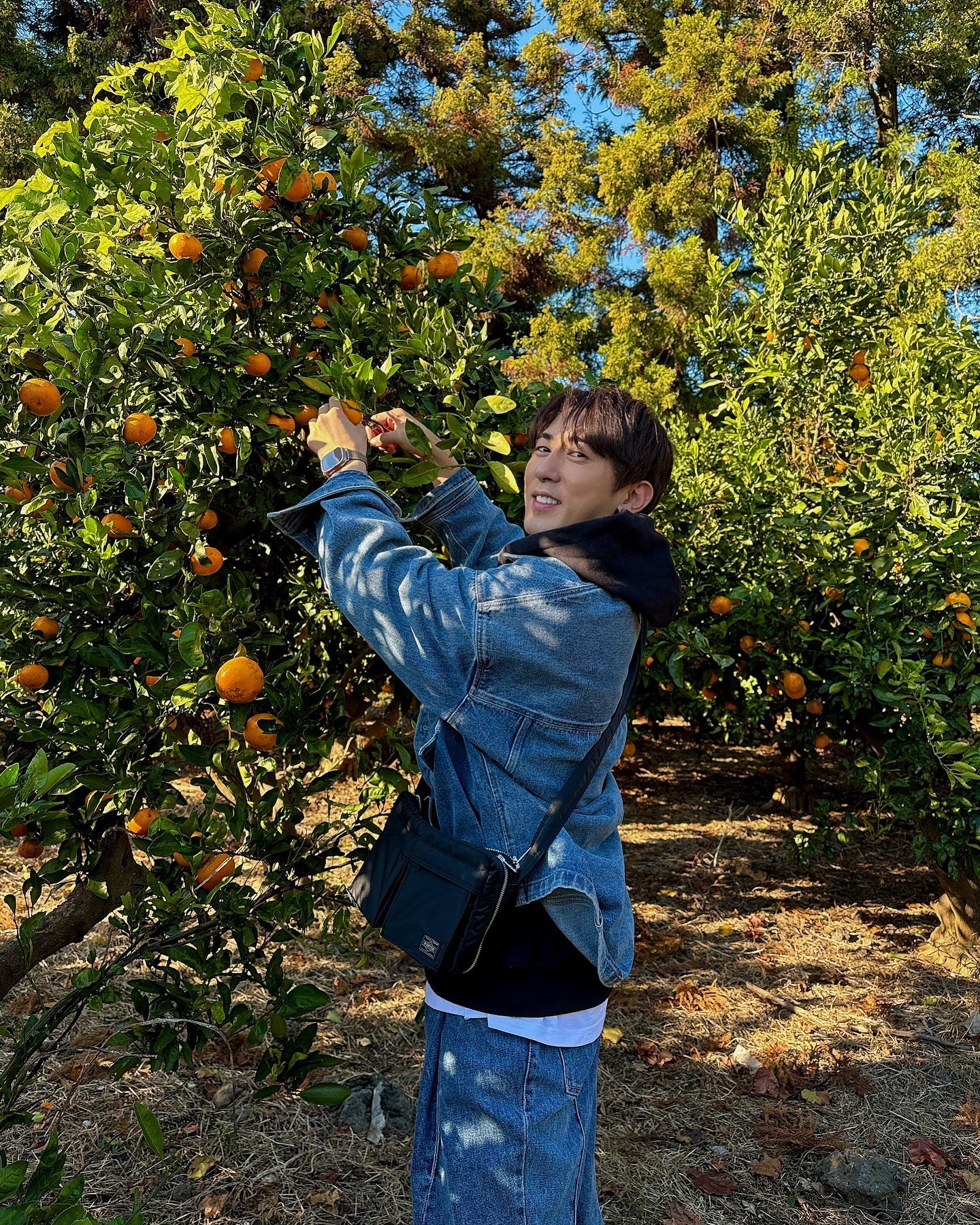 봄코디는 딱 원훈이형만큼만🌼🌺⁠ 이미지2