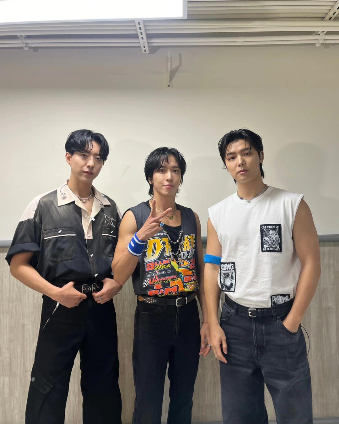 운동자극하는 씨엔블루 형님덜🎸🥁 이미지5