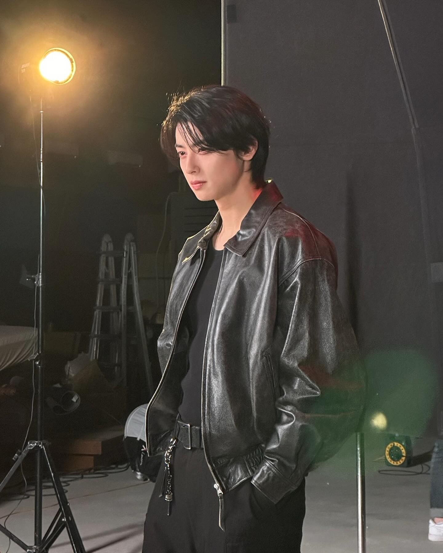 깔끔한 봄 아우터는 레더자켓🤠🕵️‍♂️⁠ 이미지