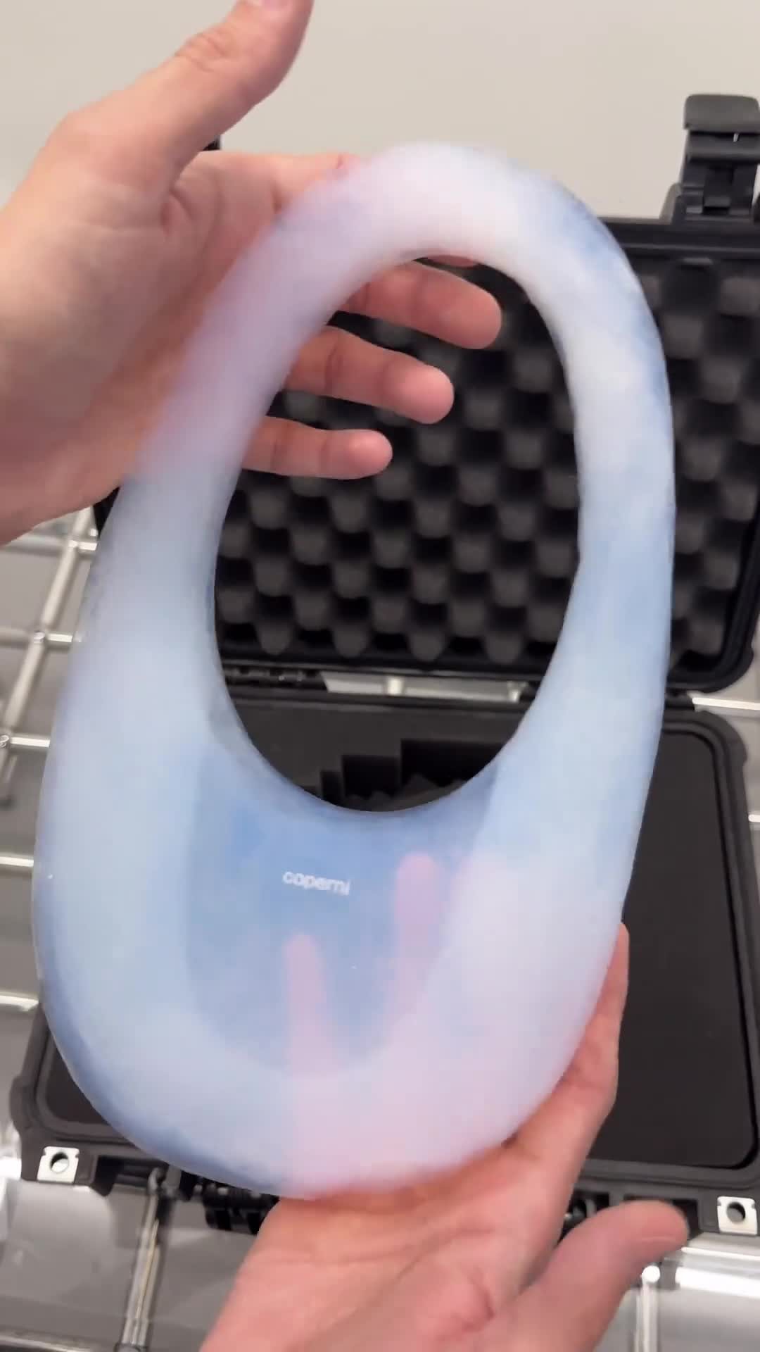 99% 공기로 만들어진 핸드백👜💨@코페르니 이미지