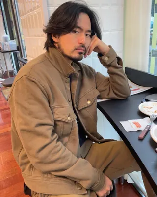 수염기르자🧔🏻아냐 기르지 말자..🥸⁠ 이미지