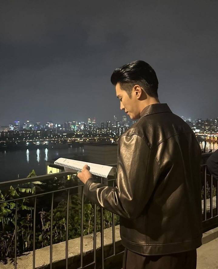 더워져도 포기 못하는 무채색룩🐜⁠ 이미지5