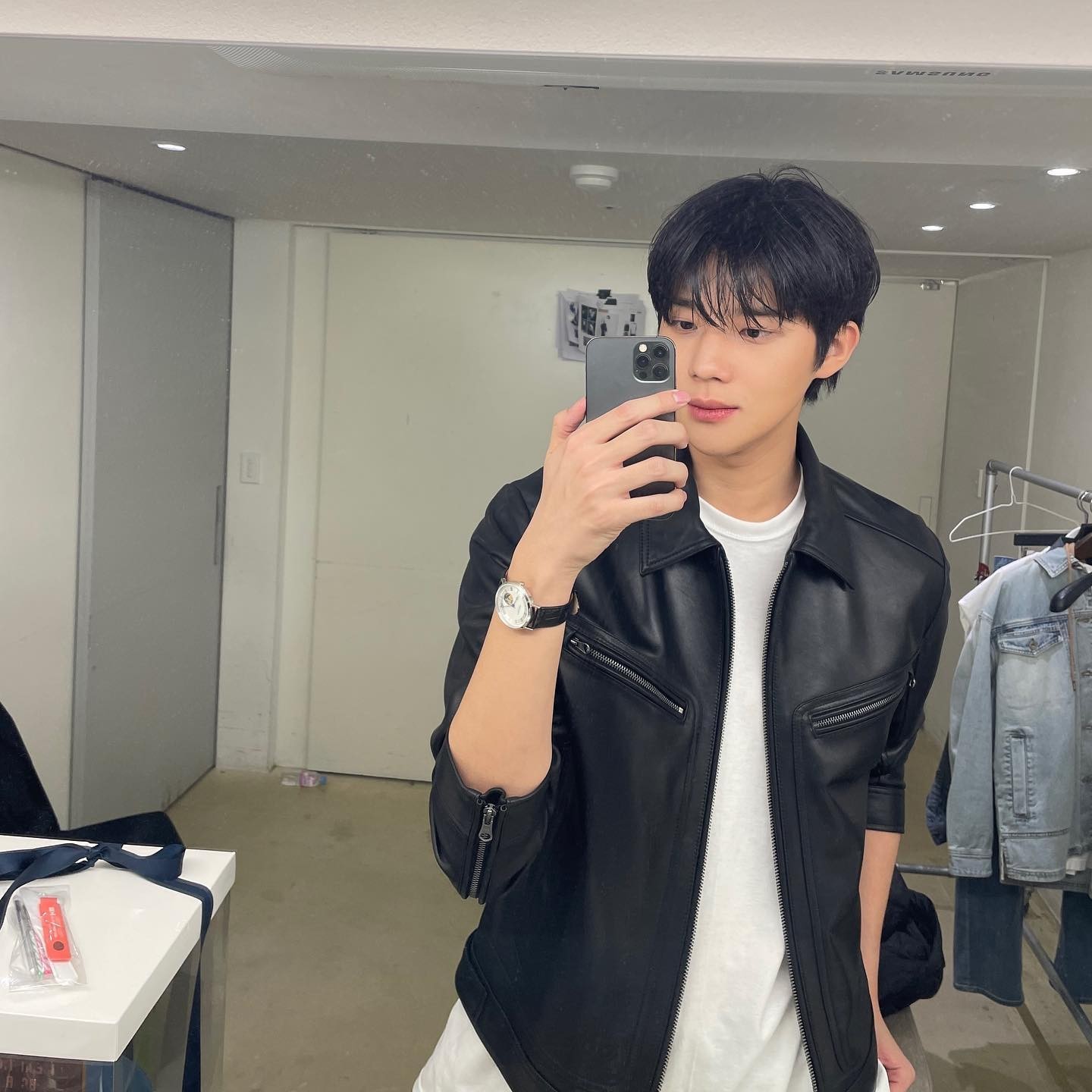 막 걸쳐도 예쁜 레더자켓🧛🏿⁠ 이미지6